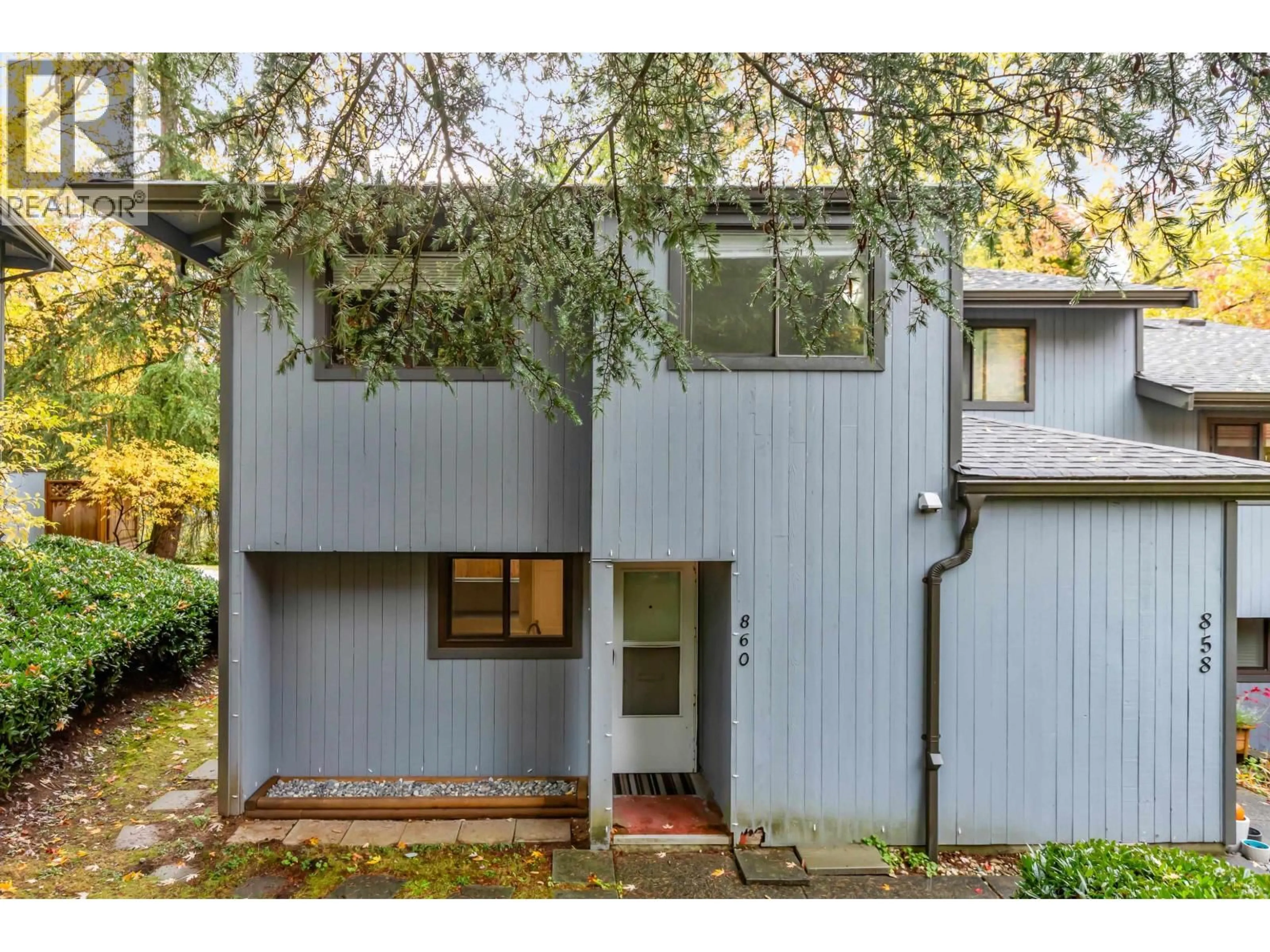 Home with vinyl exterior material, street for 860 BLACKSTOCK ROAD, Port Moody British Columbia V3H3R8