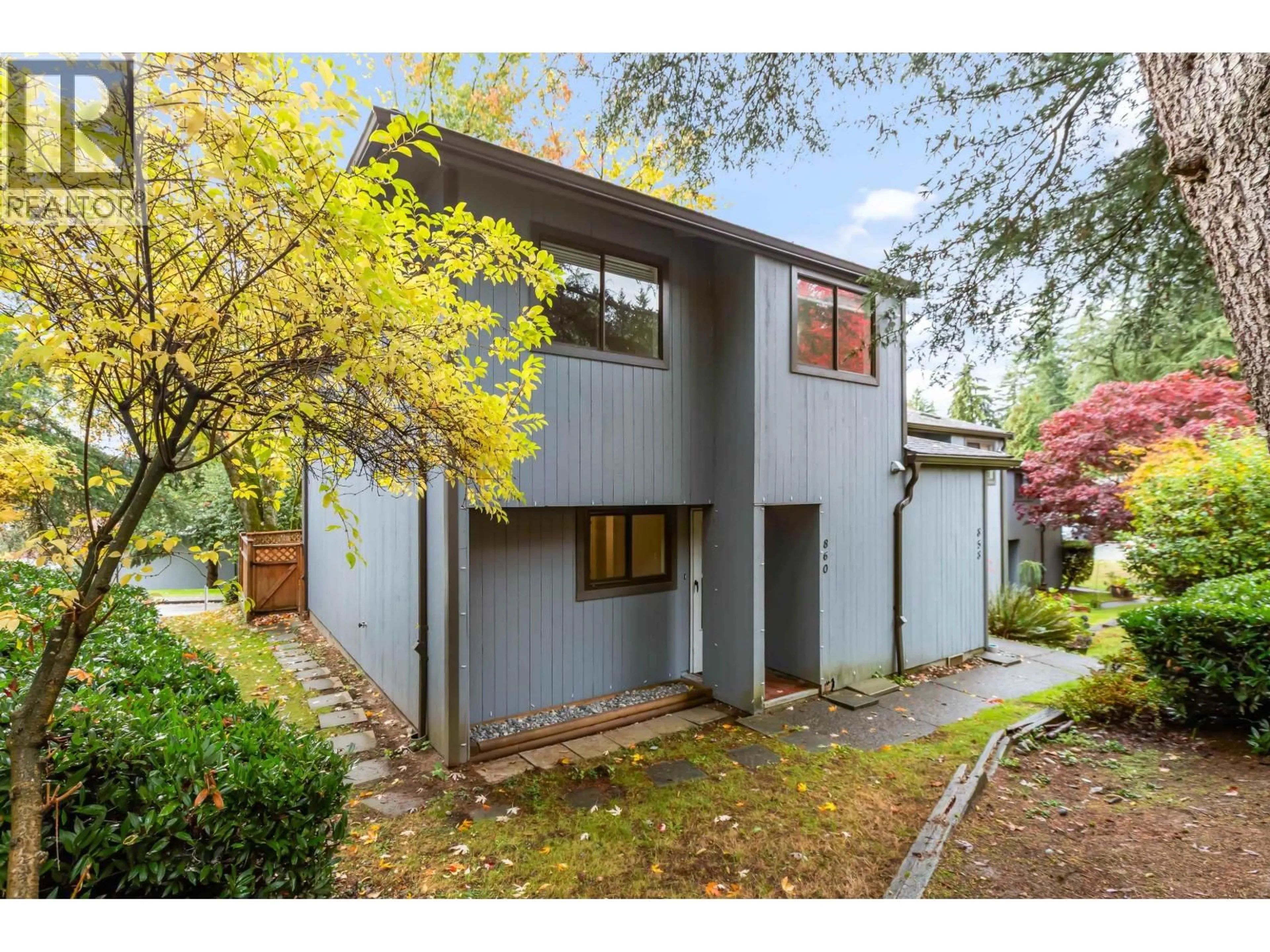 Home with vinyl exterior material, street for 860 BLACKSTOCK ROAD, Port Moody British Columbia V3H3R8