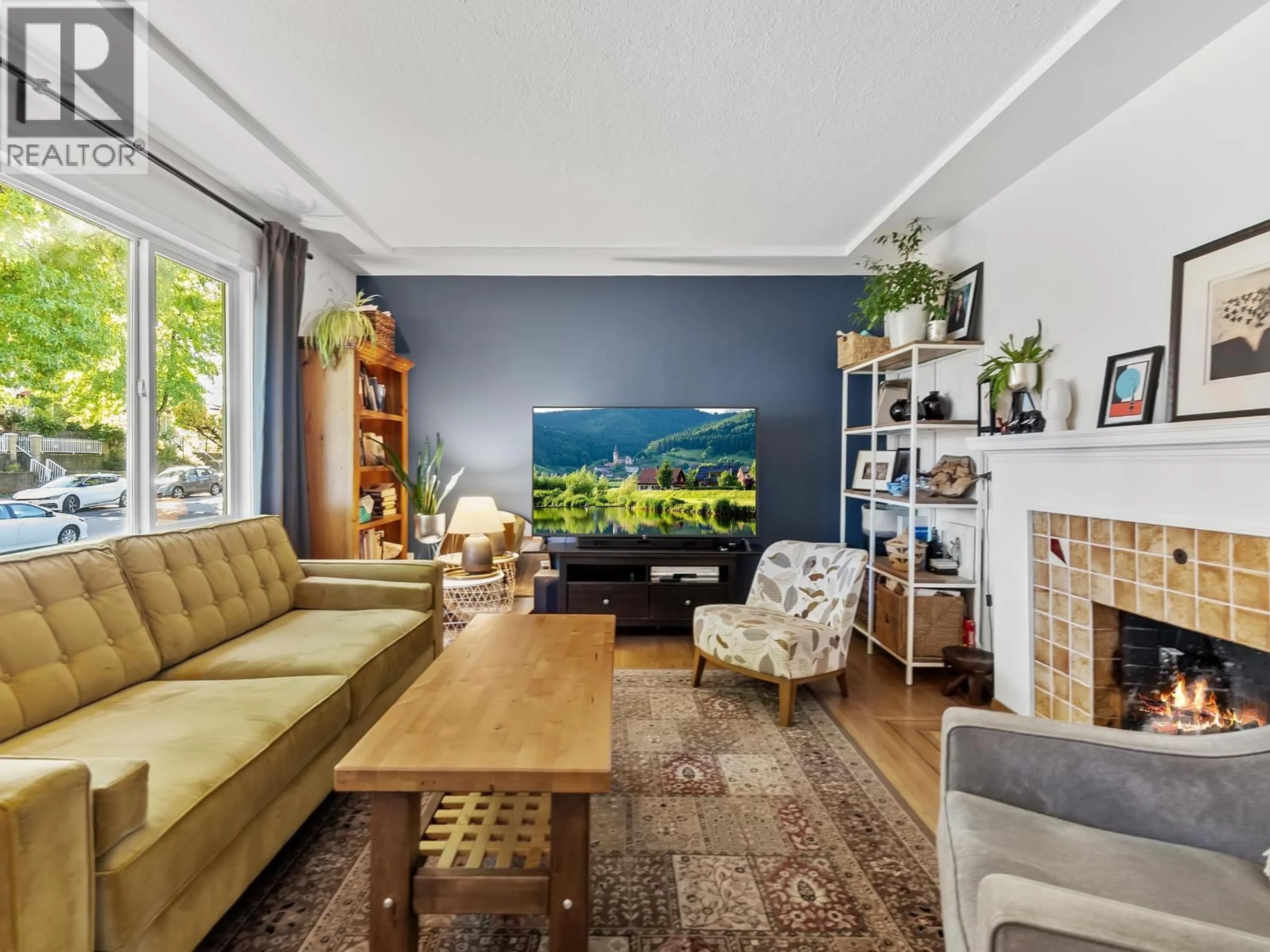 Living room with furniture, unknown for 4833 HENRY STREET, Vancouver British Columbia V5V4Z2