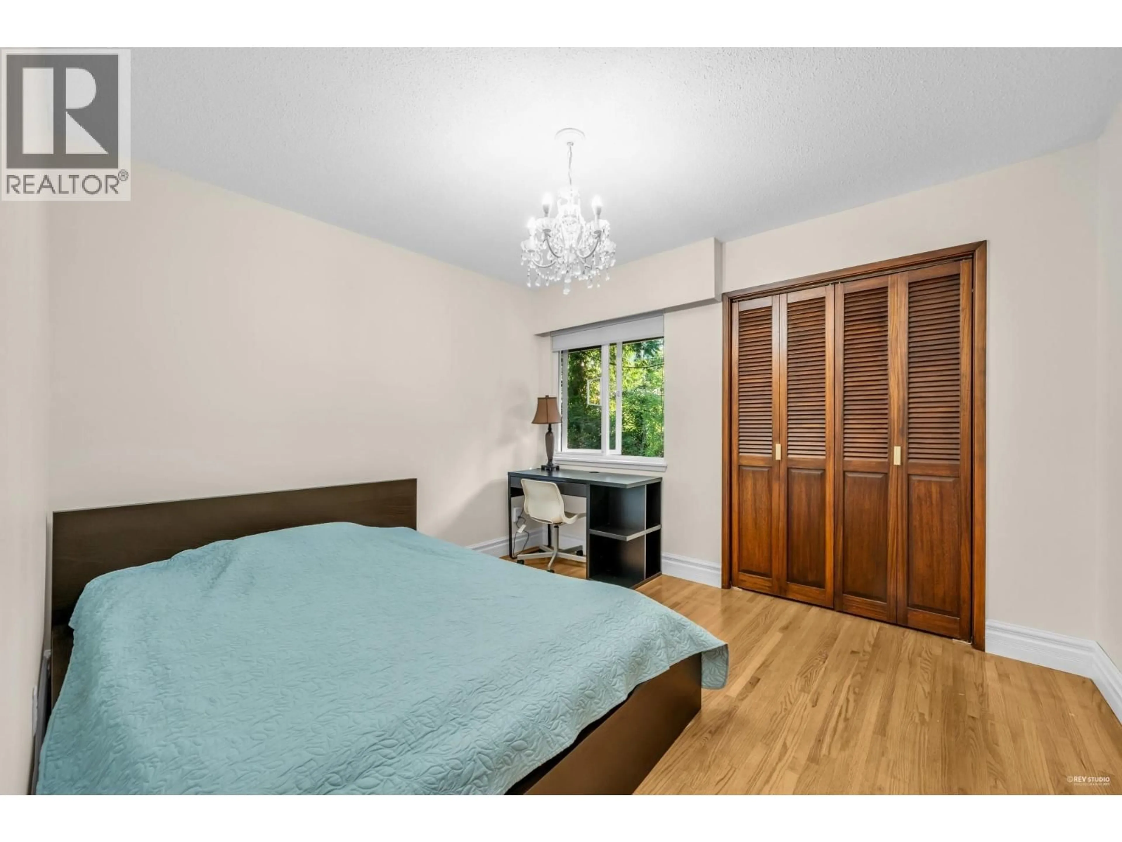 Bedroom with bed, wood/laminate floor for 3845 BAYRIDGE AVENUE, West Vancouver British Columbia V7V3J3