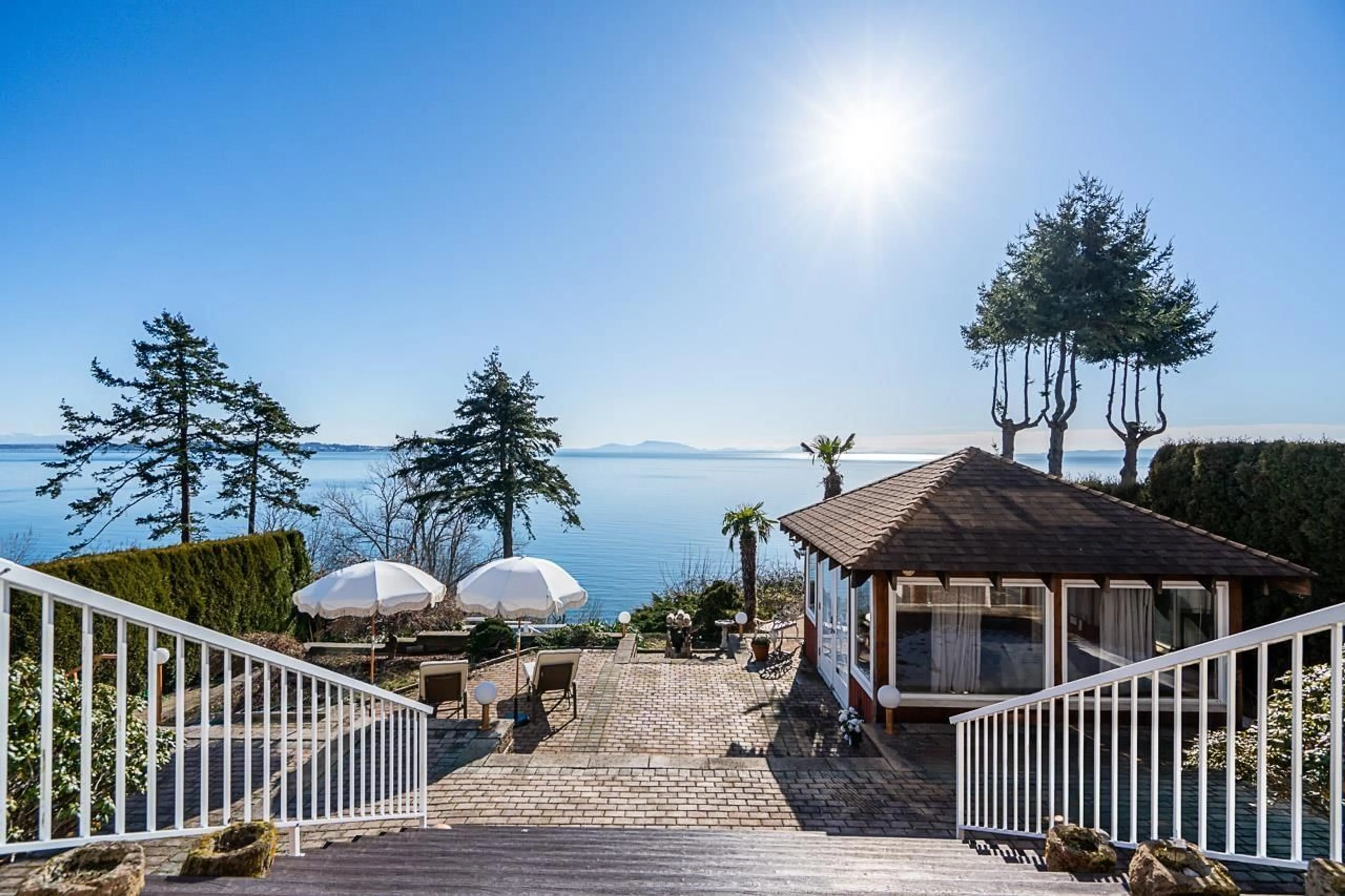 Patio, water/lake/river/ocean view for 13158 13, Surrey British Columbia V4A1B8