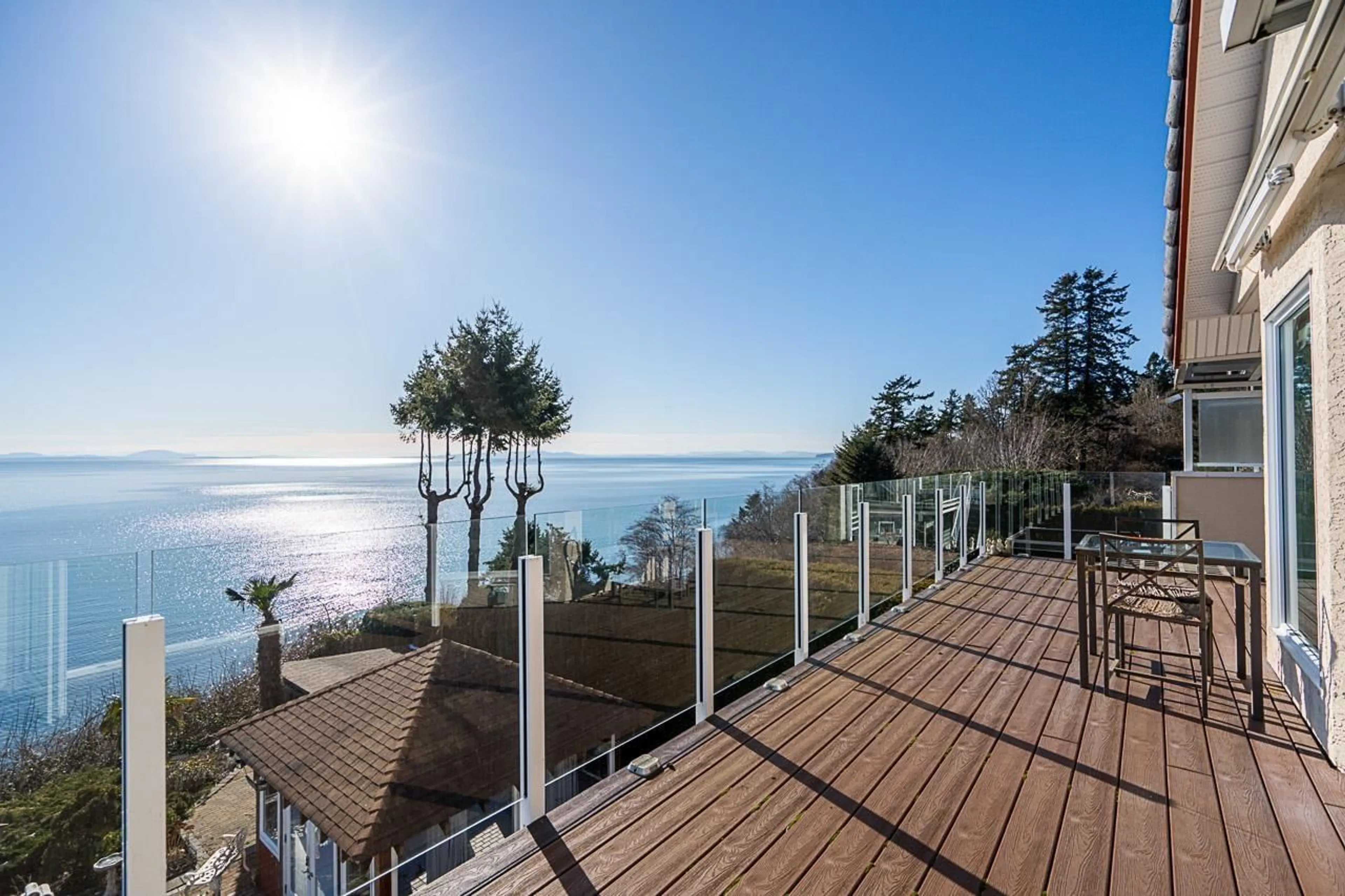 Patio, water/lake/river/ocean view for 13158 13, Surrey British Columbia V4A1B8