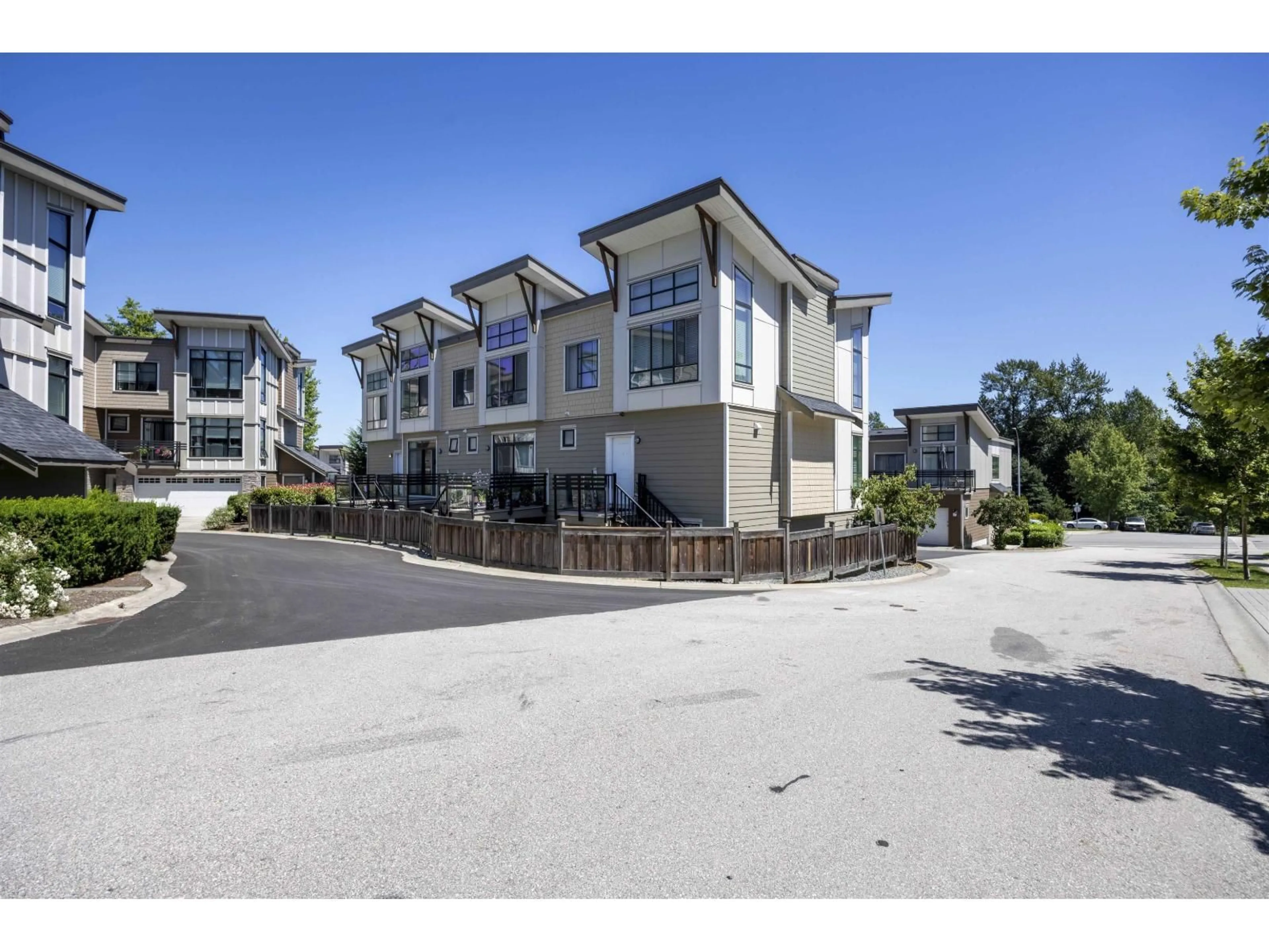 A pic from outside/outdoor area/front of a property/back of a property/a pic from drone, street for 11 - 9989 BARNSTON EAST, Surrey British Columbia V4N6N3