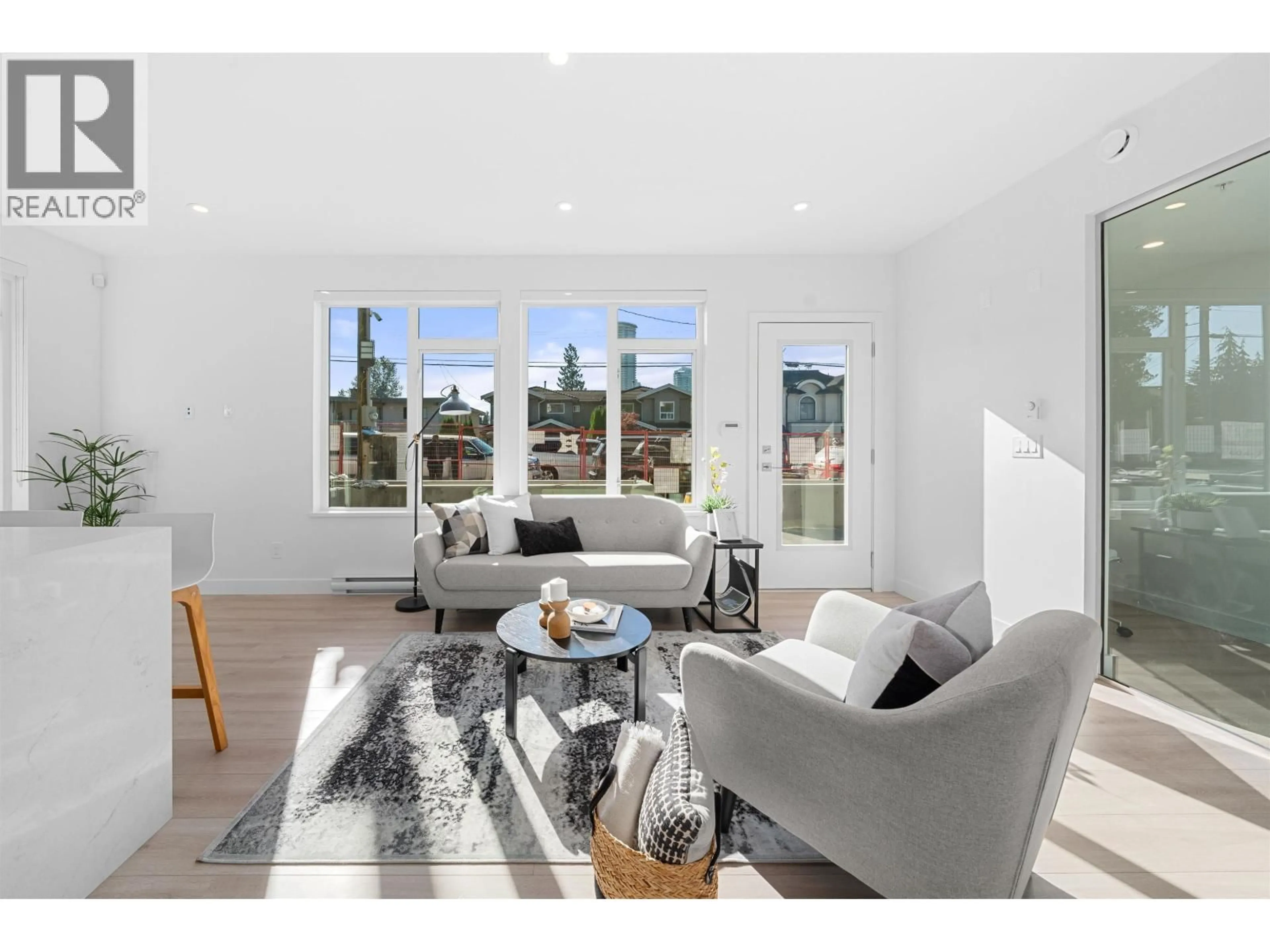 Living room with furniture, unknown for 107 - 7161 17TH AVENUE, Burnaby British Columbia V3N1K8