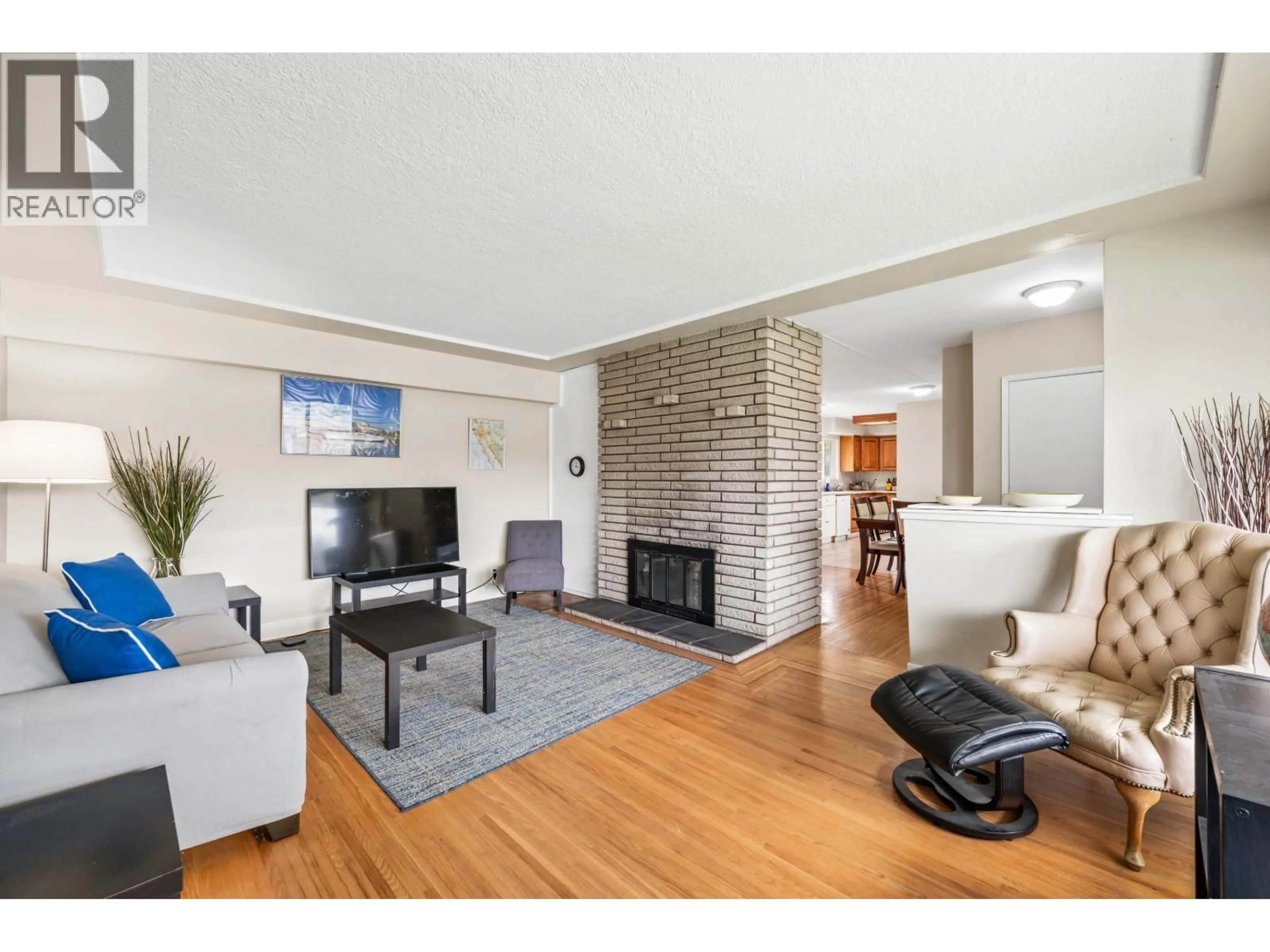 Living room with furniture, unknown for 1698 SPRICE AVENUE, Coquitlam British Columbia V3J2P6