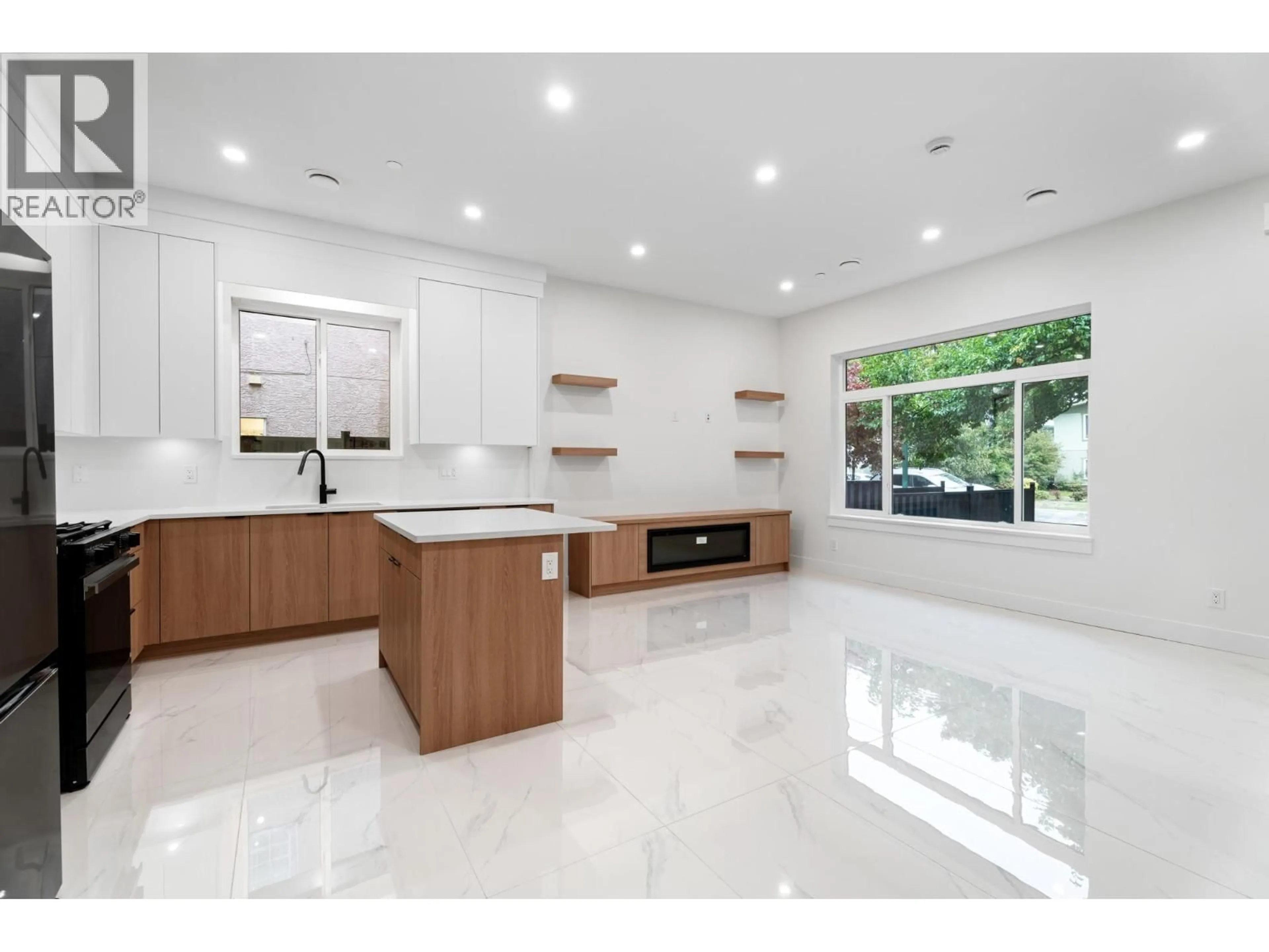 Open concept kitchen, ceramic/tile floor for 5875 CULLODEN STREET, Vancouver British Columbia V5W3S1