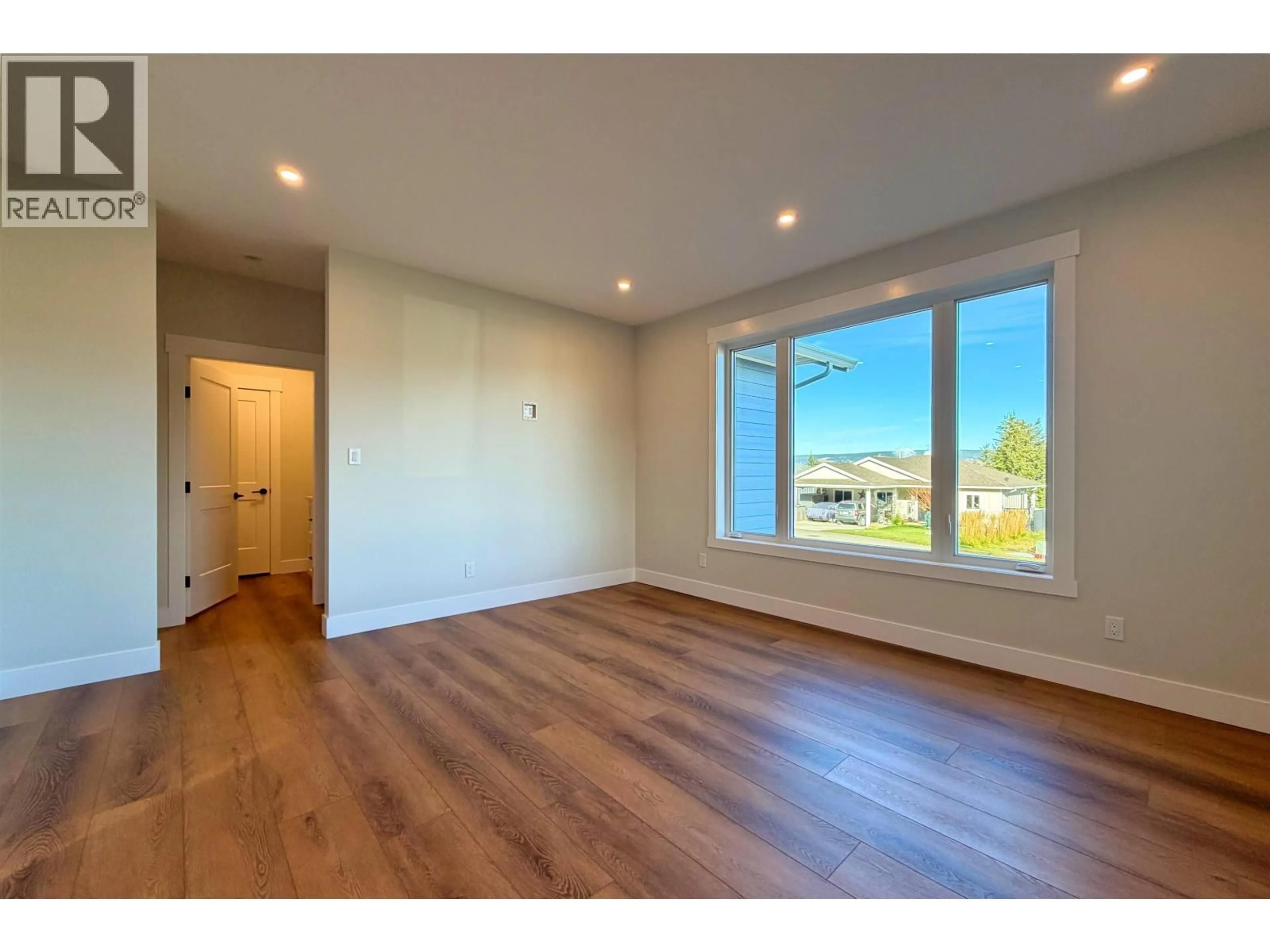 A pic of a room for 18 - 555 WOTZKE DRIVE, Williams Lake British Columbia V2G4K2