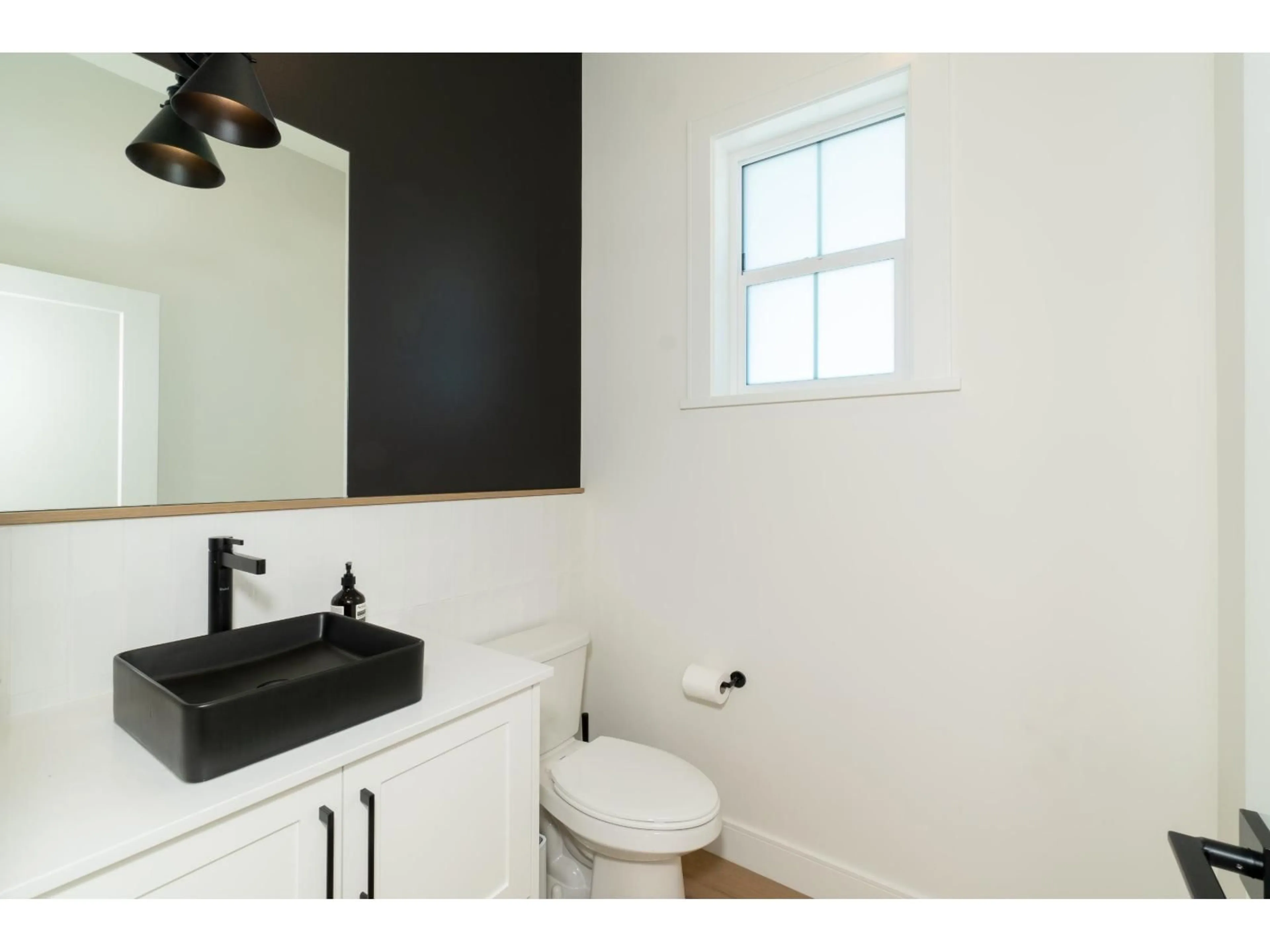 Standard bathroom, ceramic/tile floor for 19656 76B, Langley British Columbia V2Y3T4