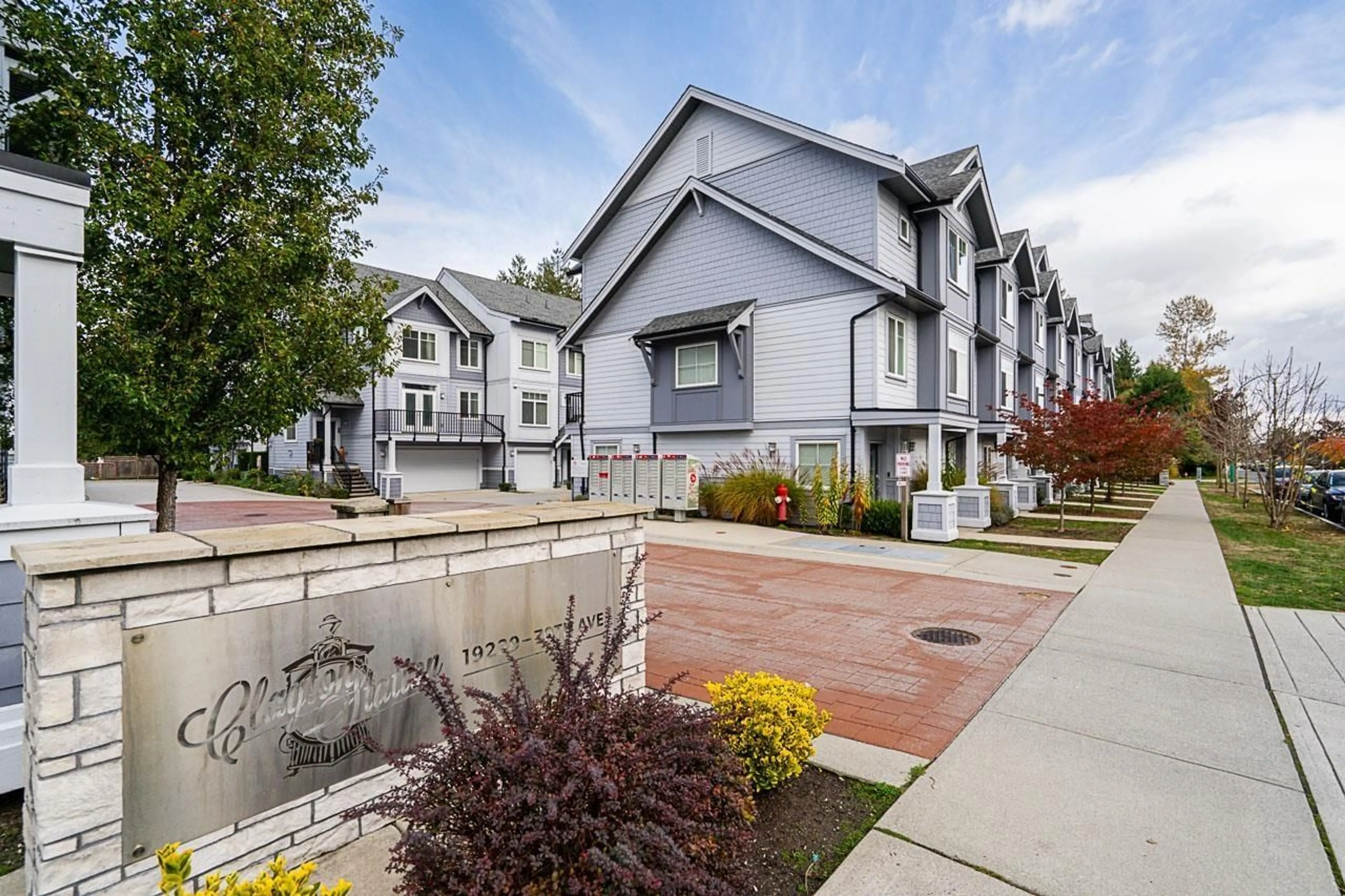 Patio, street for 45 - 19239 70, Surrey British Columbia V4N6S8