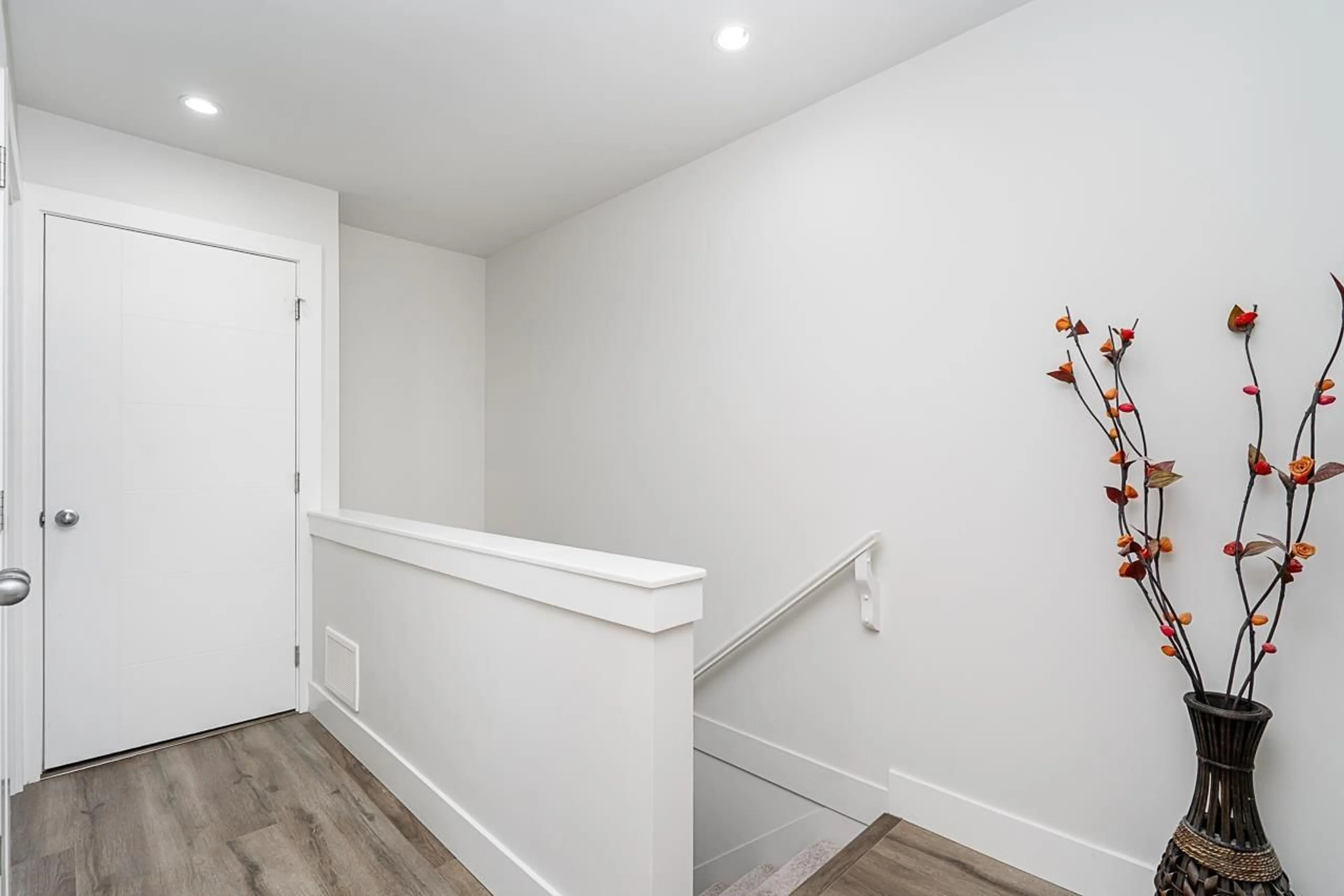 Indoor entryway for 45 - 19239 70, Surrey British Columbia V4N6S8