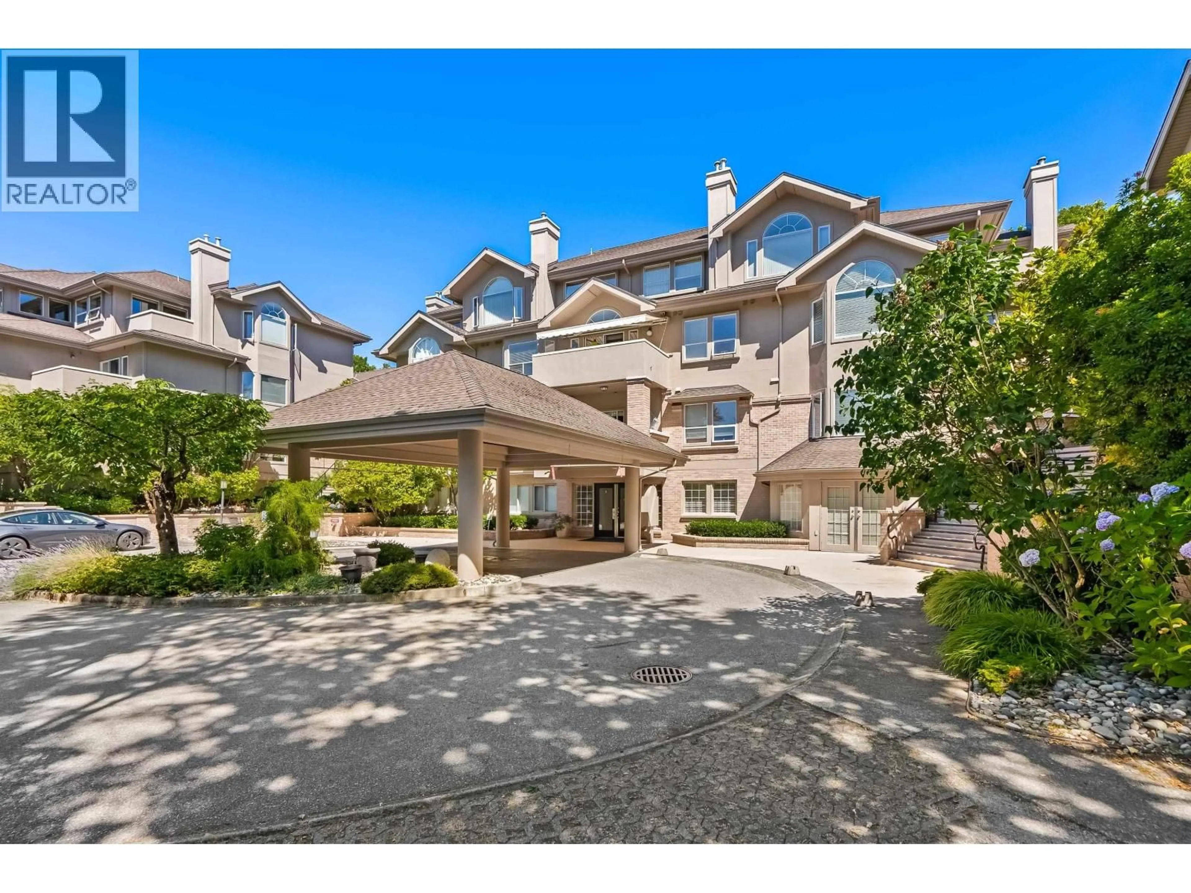 Indoor foyer for 112 - 7600 MOFFATT ROAD, Richmond British Columbia V6Y3V1