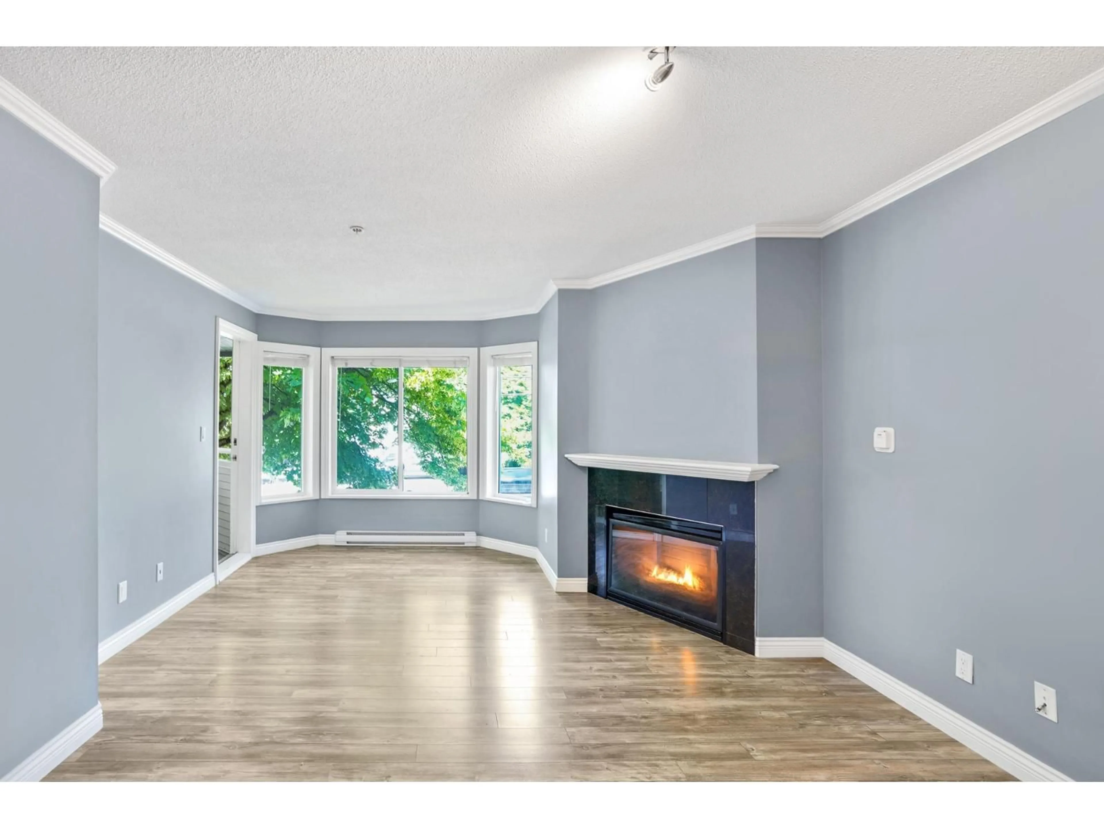 A pic of a room for 212 - 12110 80, Surrey British Columbia V3W0V2