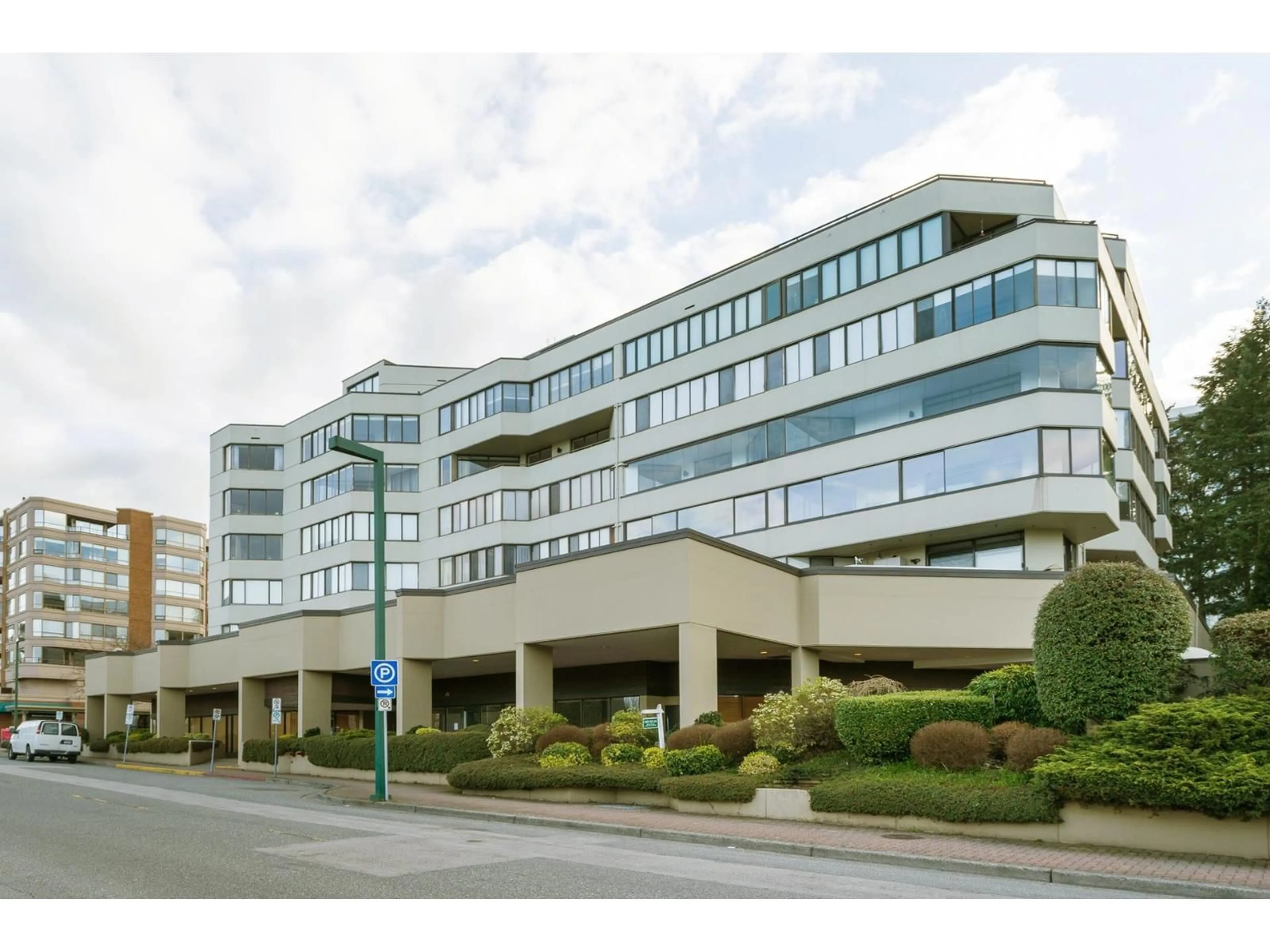 Unknown for 402 - 1480 FOSTER, White Rock British Columbia V4B3X7