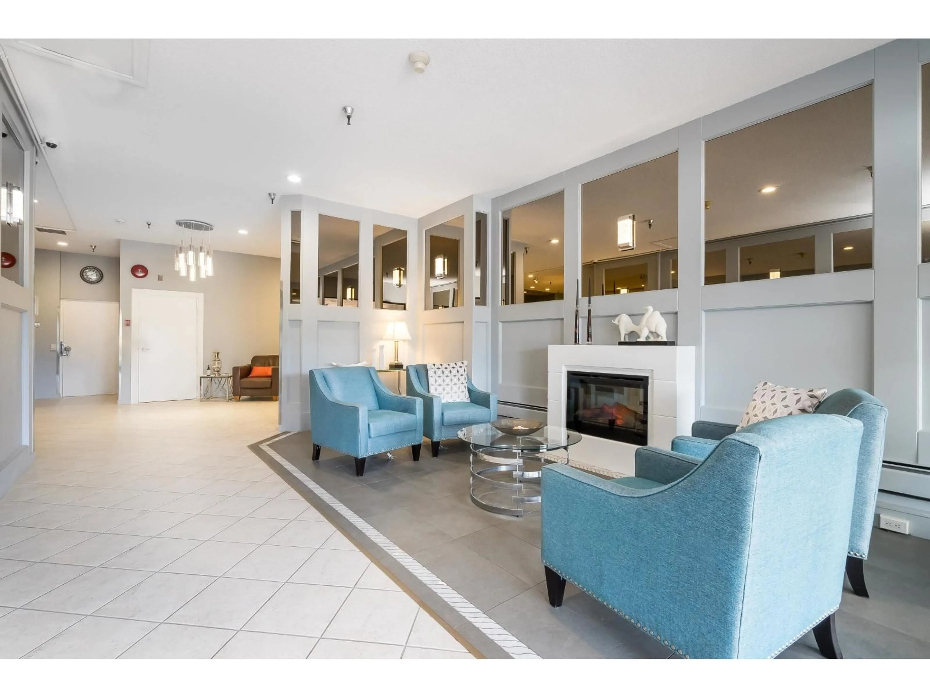 Lobby for 402 - 1480 FOSTER, White Rock British Columbia V4B3X7