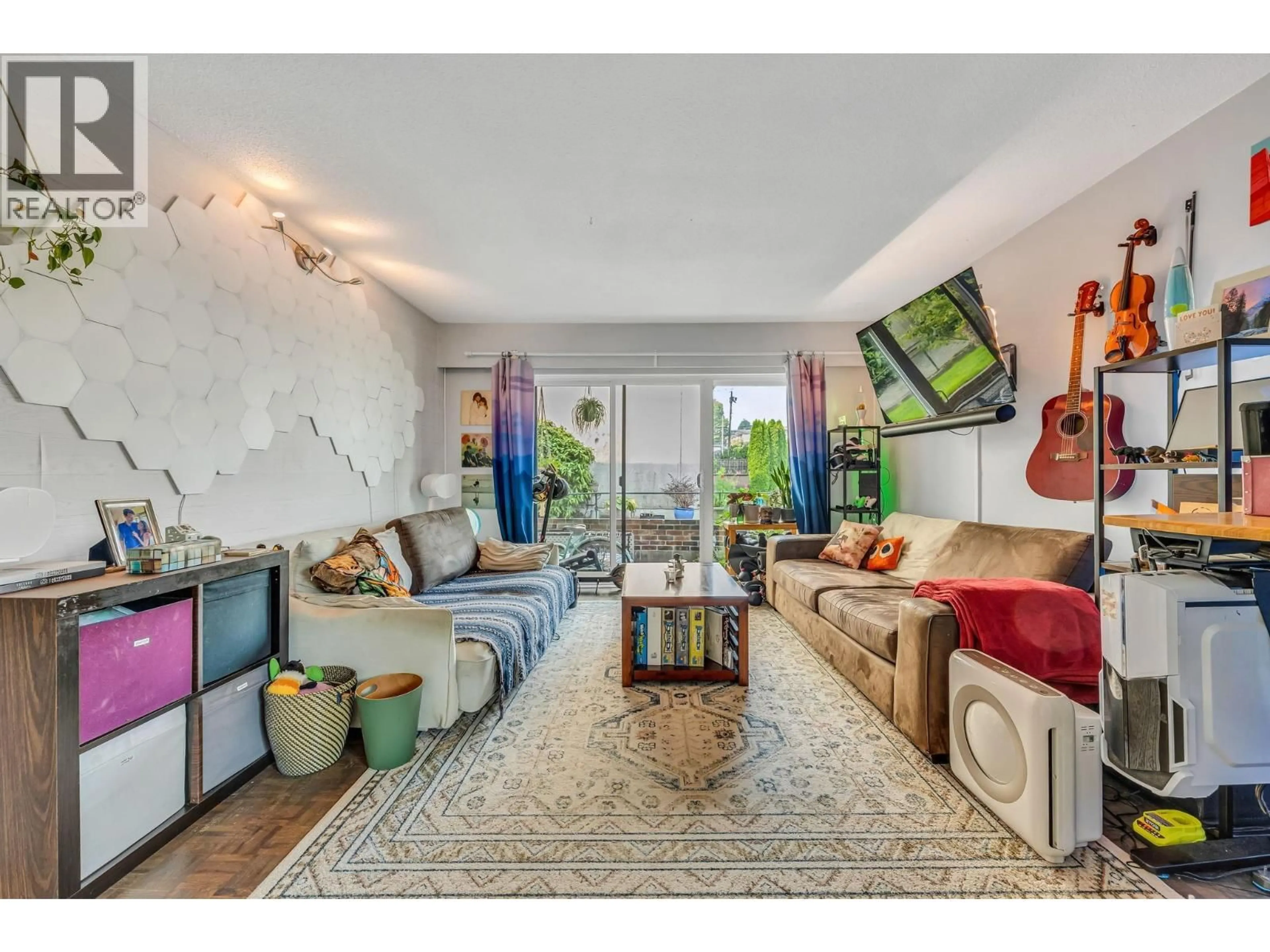 Living room with furniture, unknown for 207 - 2025 2ND AVENUE, Vancouver British Columbia V6J1J6