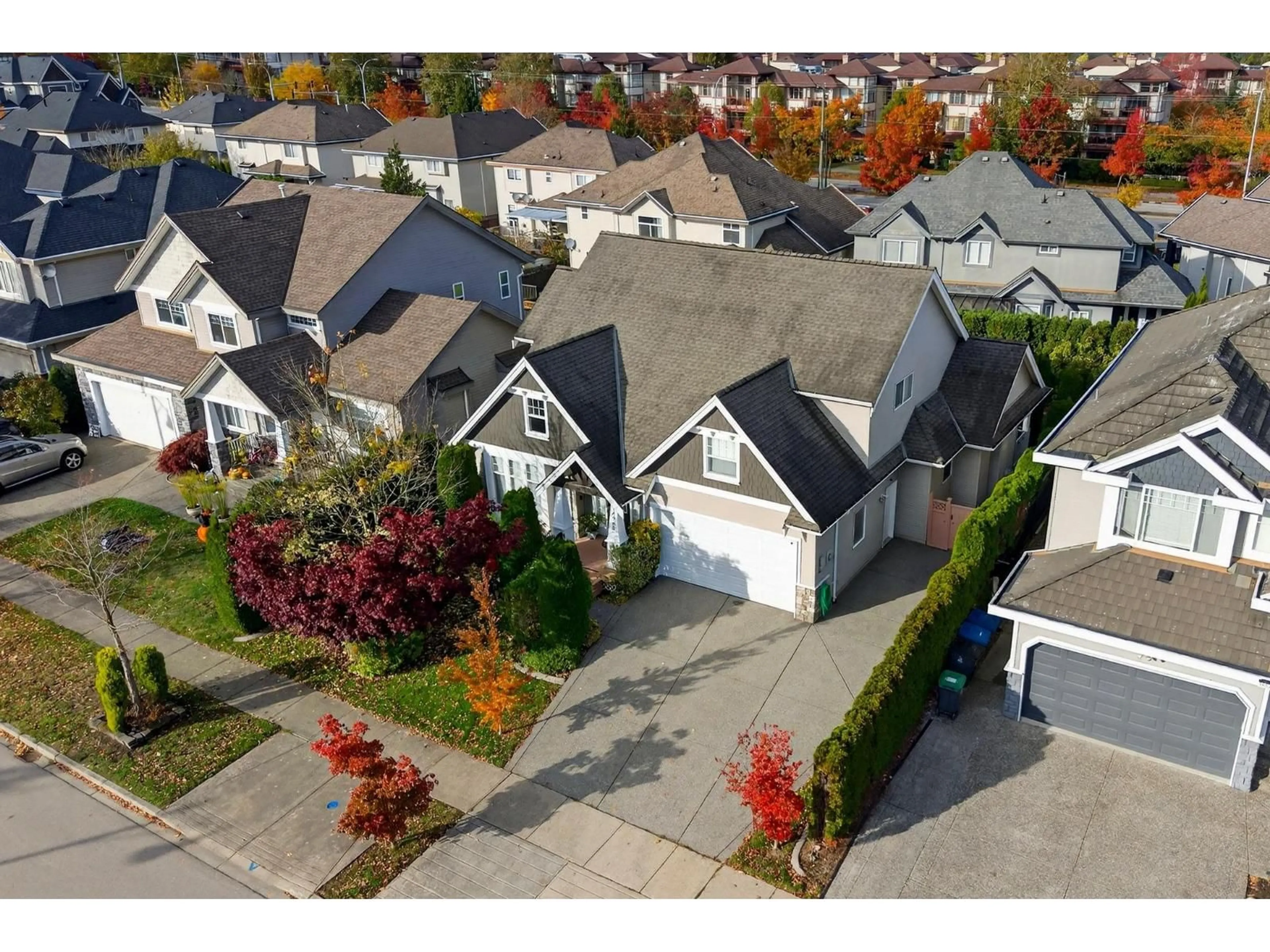 A pic from outside/outdoor area/front of a property/back of a property/a pic from drone, street for 16565 63B, Surrey British Columbia V3S0W2