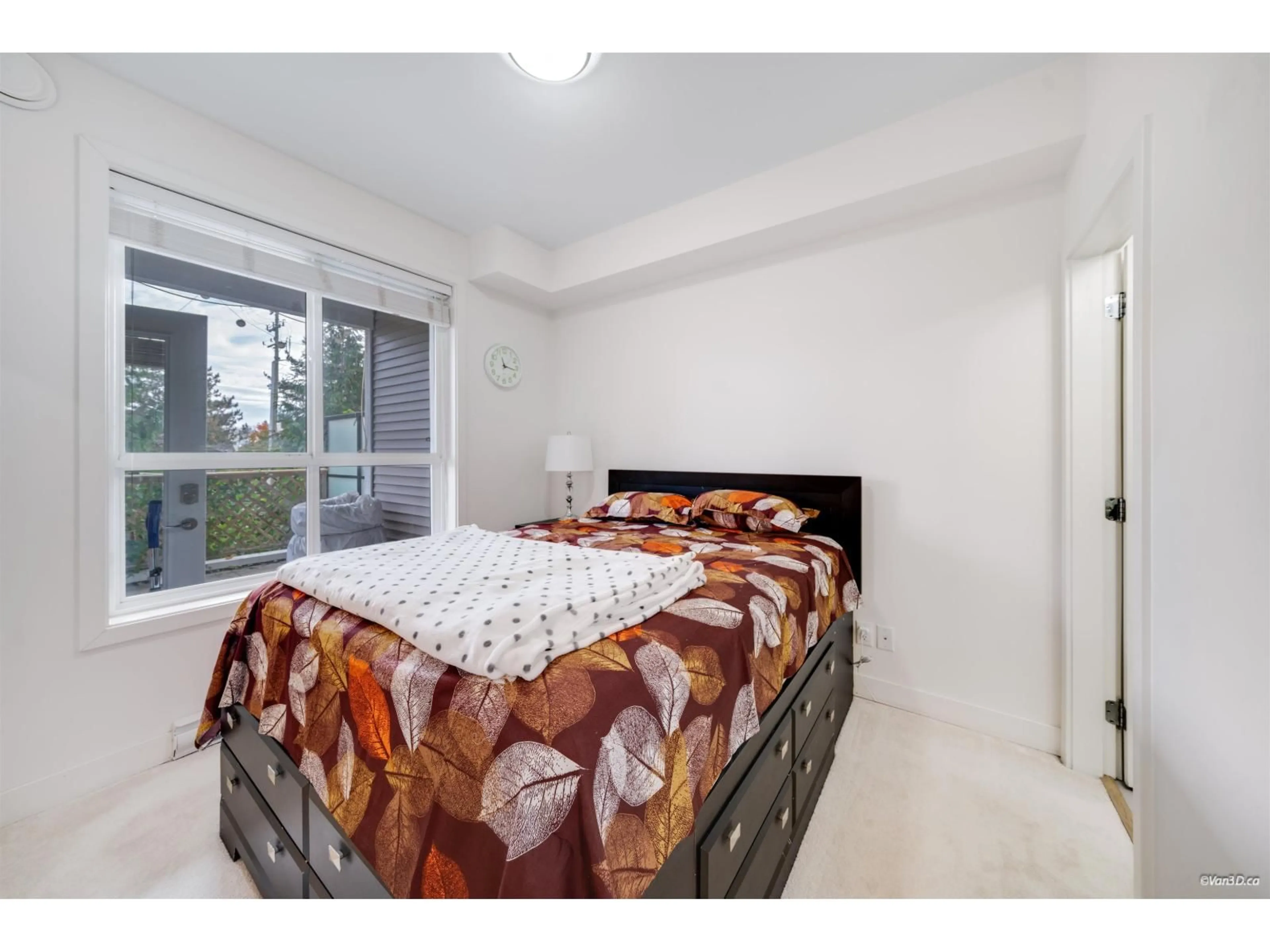 Bedroom with bed, unknown for 104 - 6438 195A, Surrey British Columbia V4N6R5