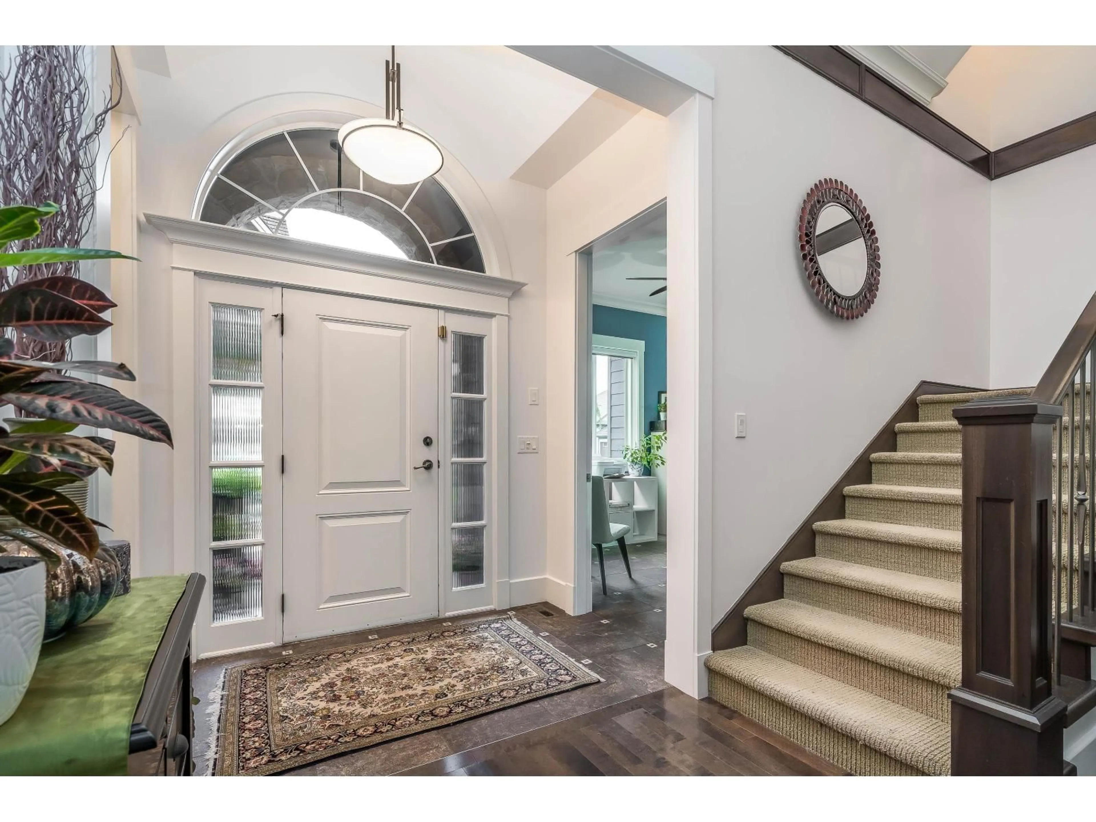 Indoor entryway for 3428 150B, Surrey British Columbia V3Z0Z3