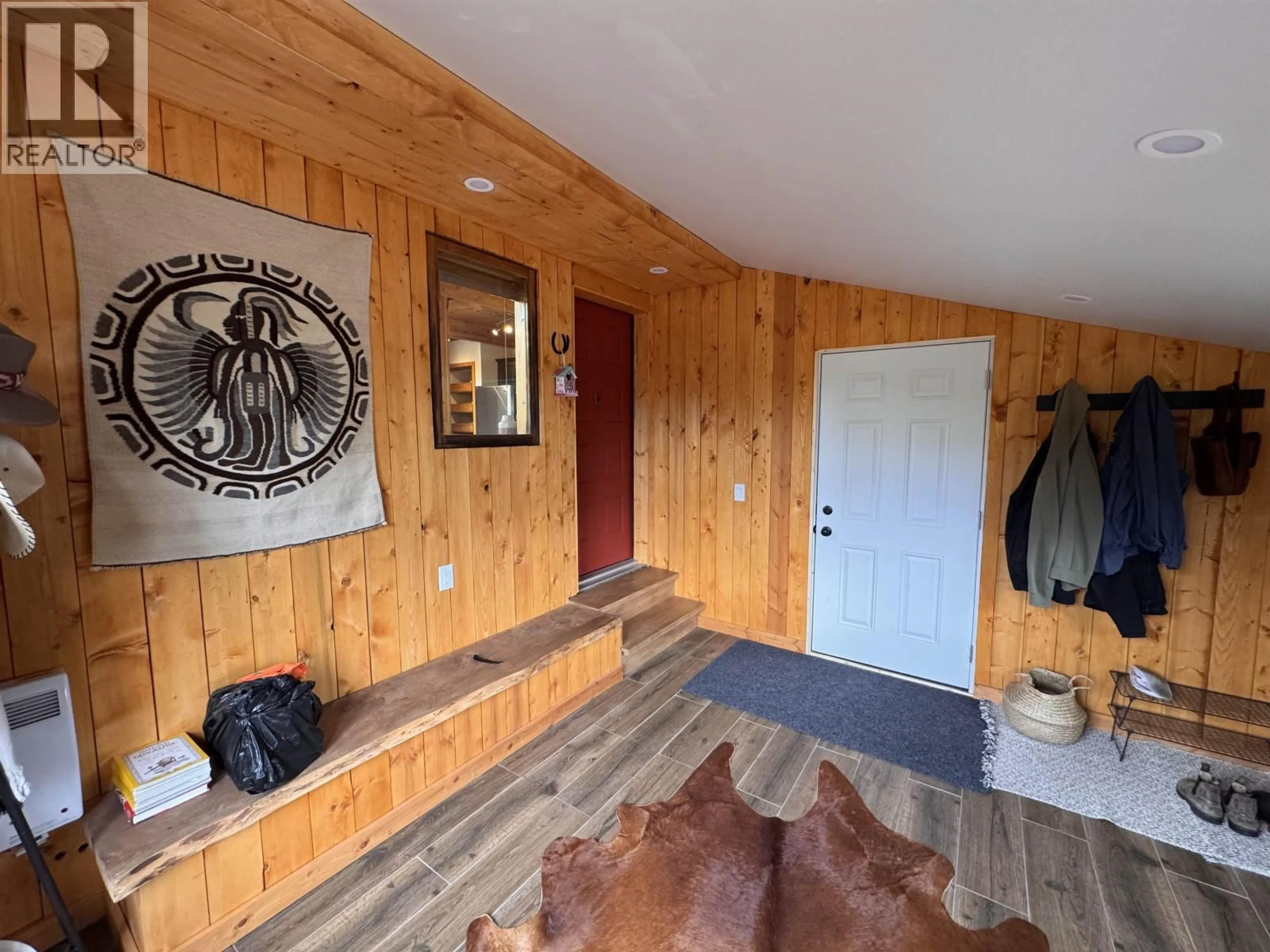 Indoor entryway for 6796 TATLAYOKO ROAD, Chilcotin British Columbia V0L1W0