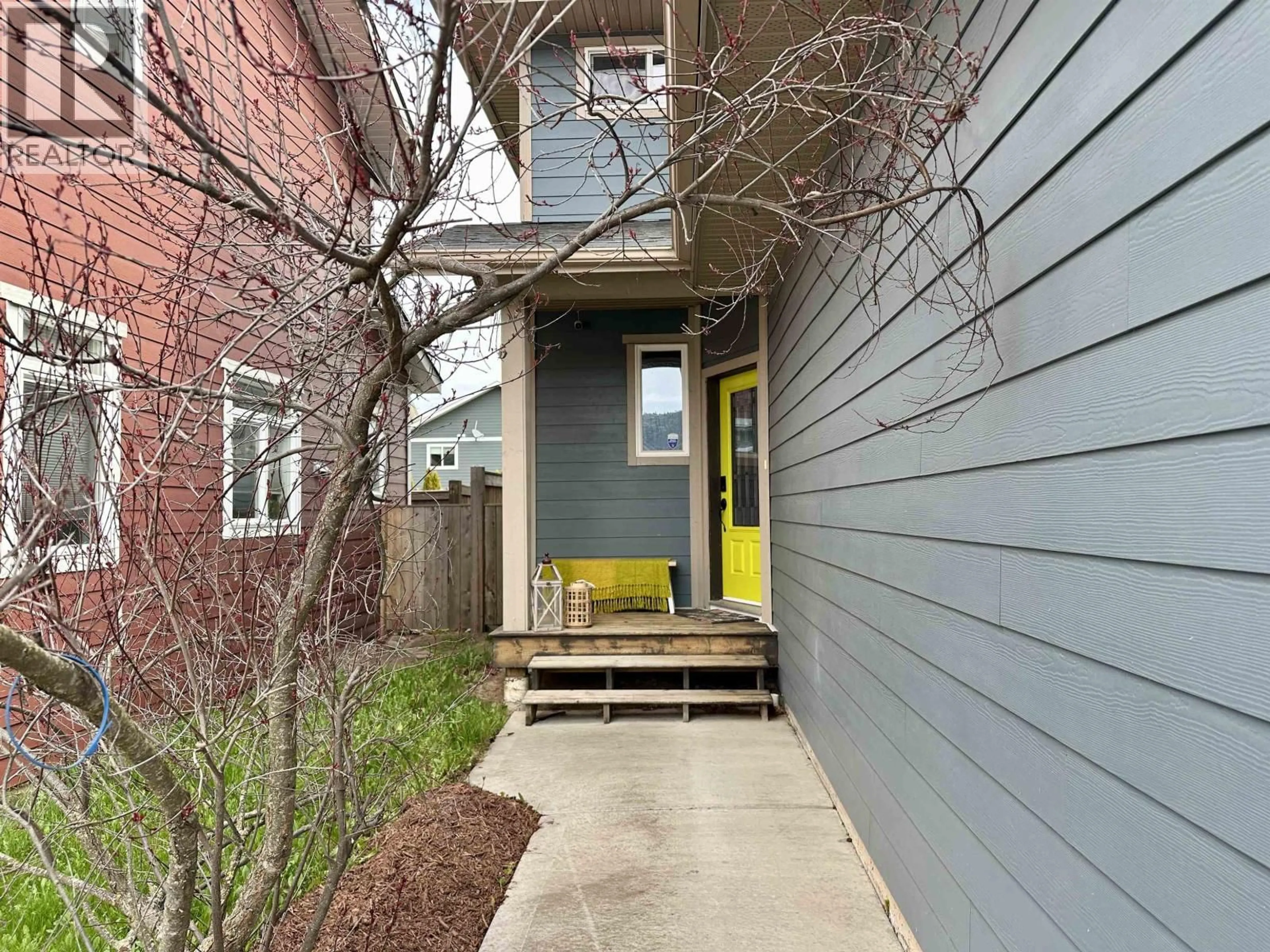 Indoor entryway for 3272 TURNER WAY, Smithers British Columbia V0J2N0