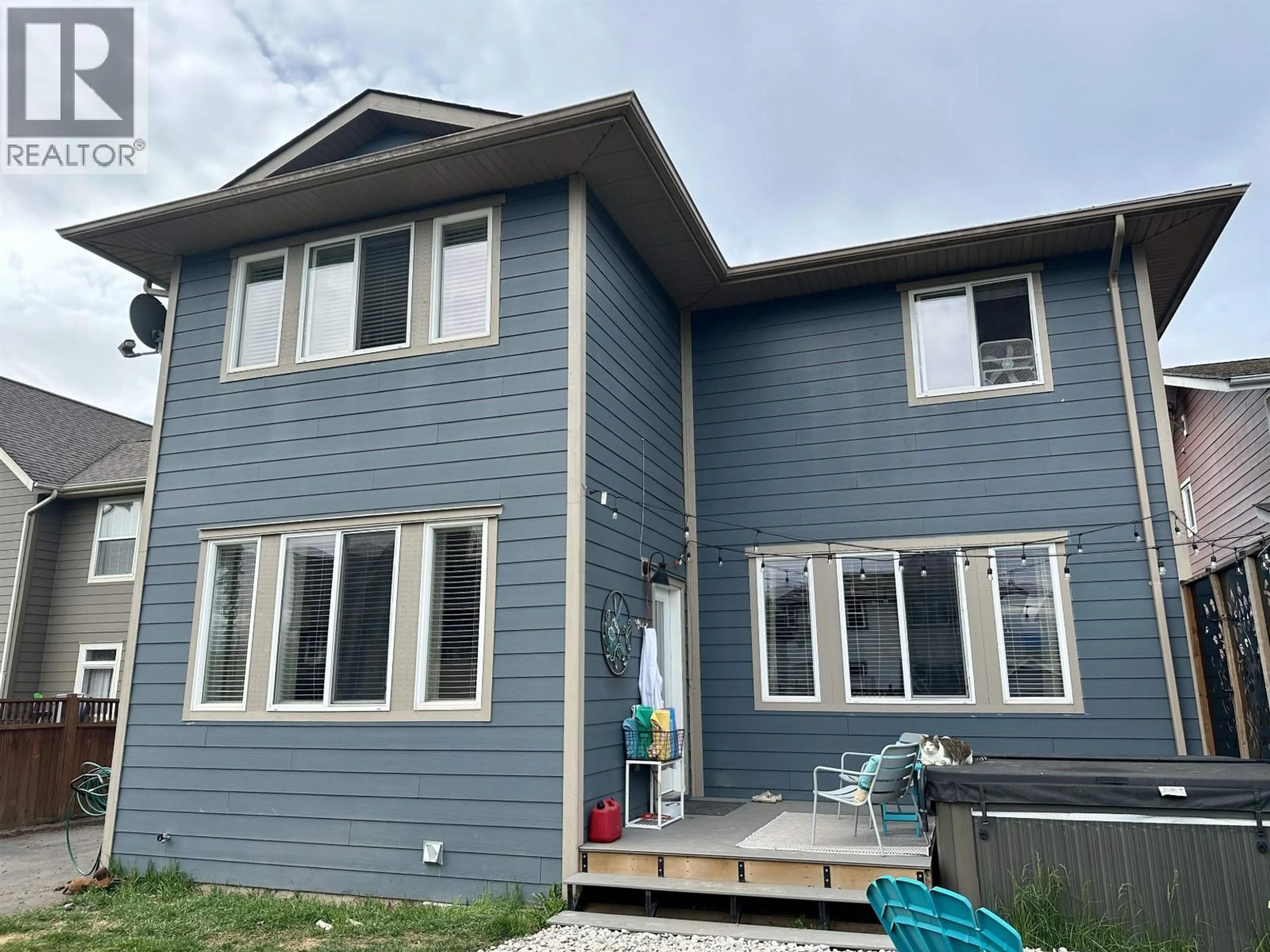 Home with vinyl exterior material, building for 3272 TURNER WAY, Smithers British Columbia V0J2N0