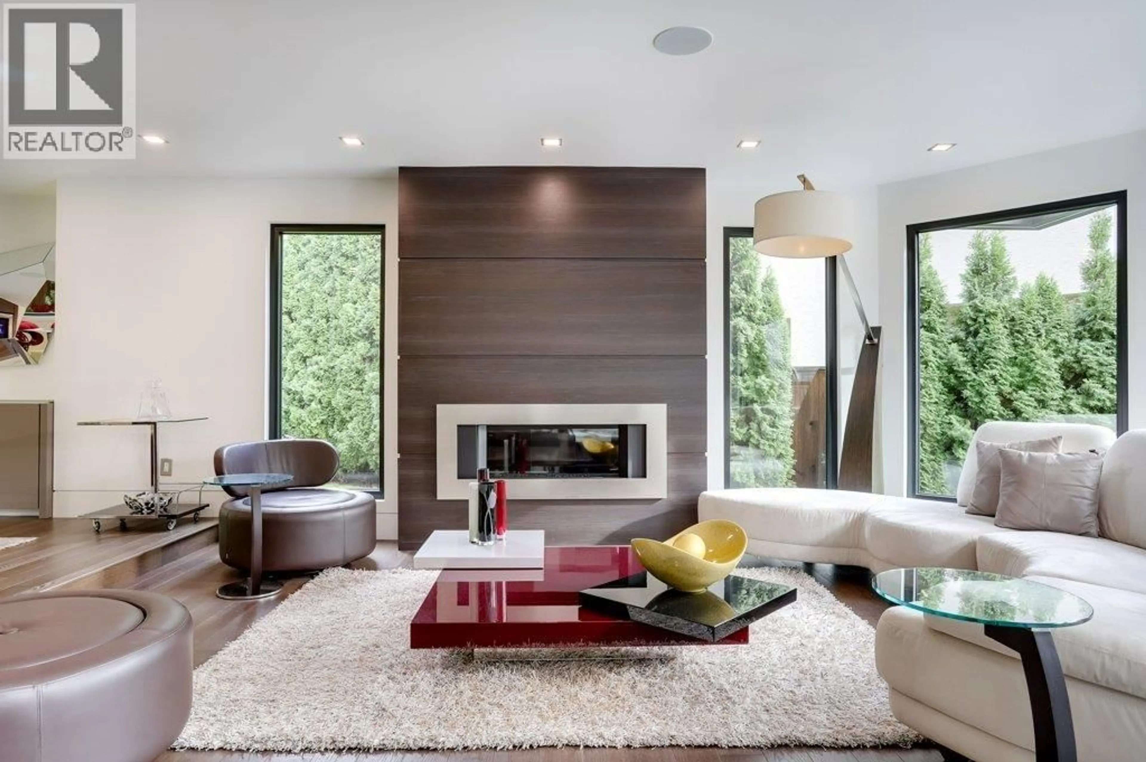 Living room with furniture, unknown for 4577 CAPILANO ROAD, North Vancouver British Columbia V7R4K3