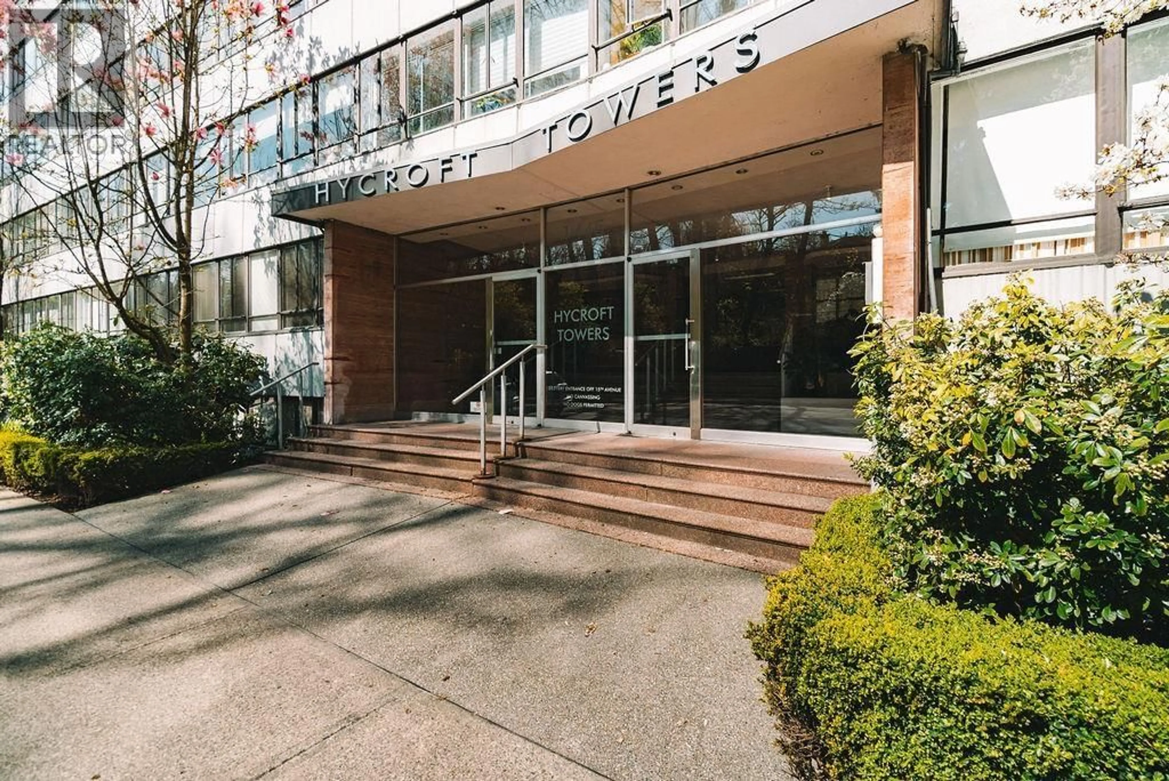 Indoor foyer for 310 - 1445 MARPOLE AVENUE, Vancouver British Columbia V6H1S5