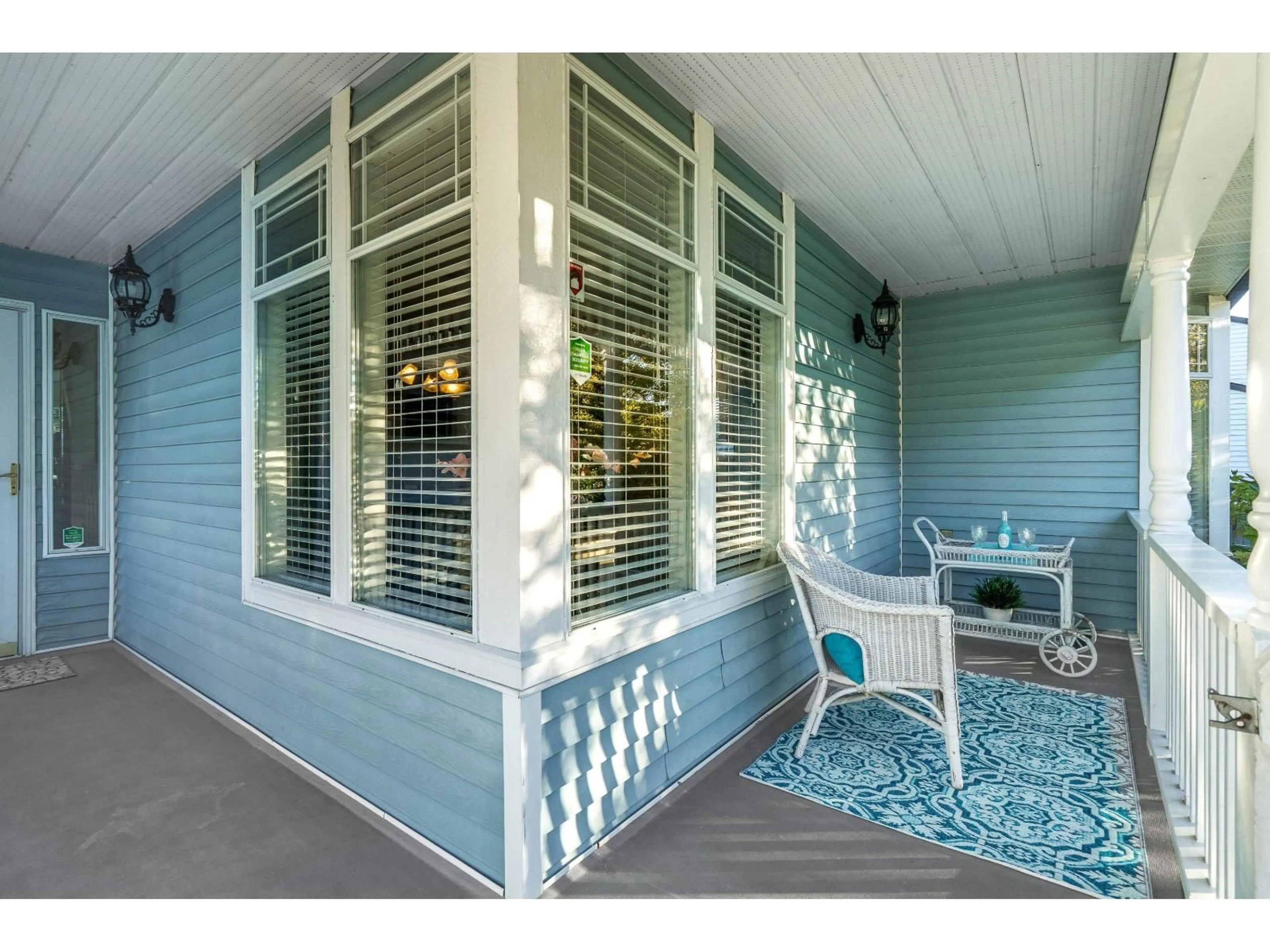 Unknown for 7282 123, Surrey British Columbia V3W9J1