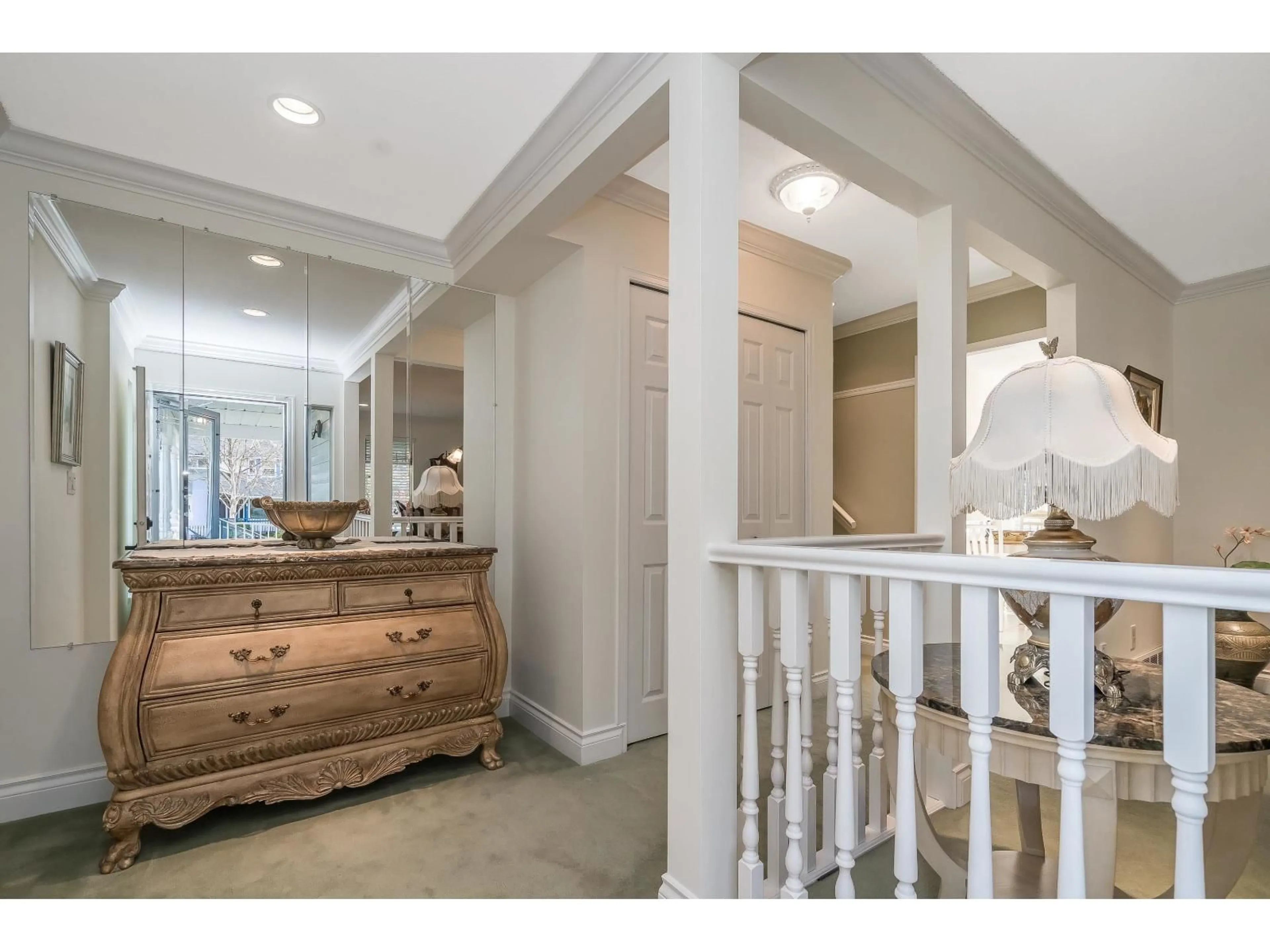 Indoor entryway for 7282 123, Surrey British Columbia V3W9J1