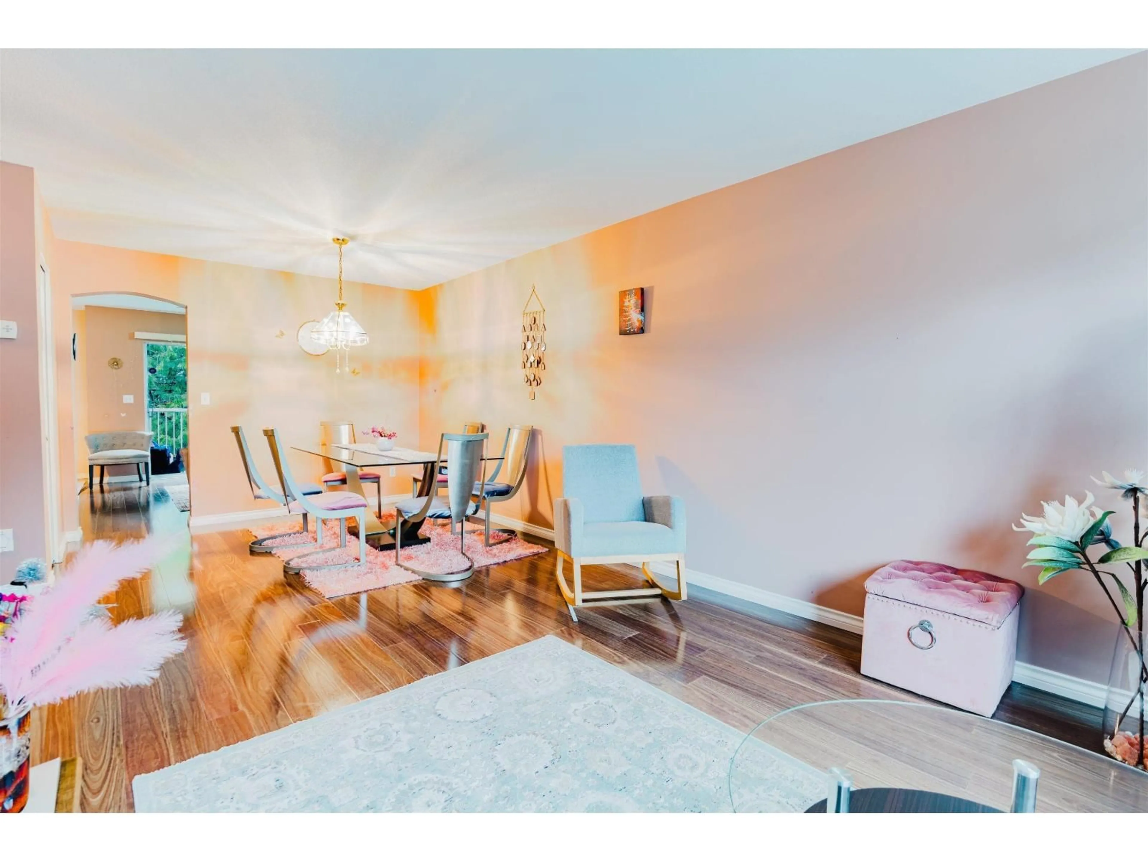 Living room with furniture, wood/laminate floor for 9 - 7140 132, Surrey British Columbia V3W1J5