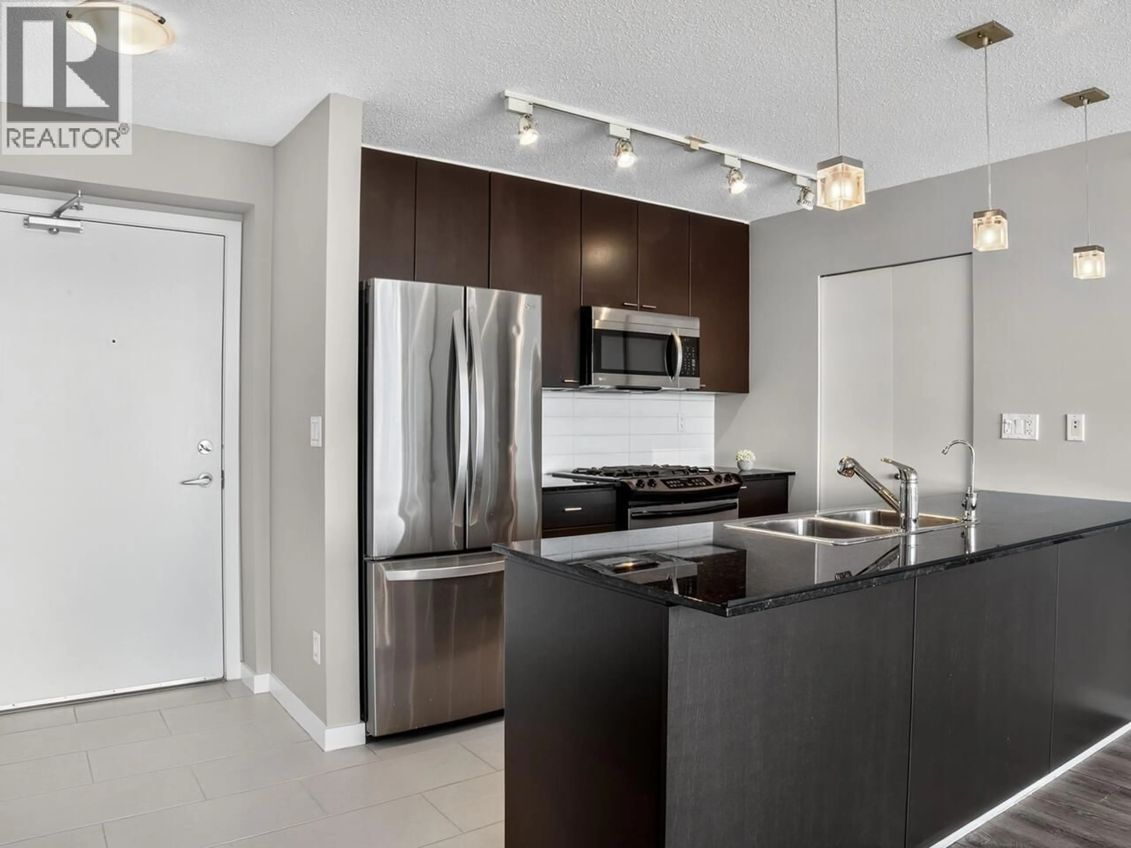 Unknown for 704 - 39 SIXTH STREET, New Westminster British Columbia V3L0B3