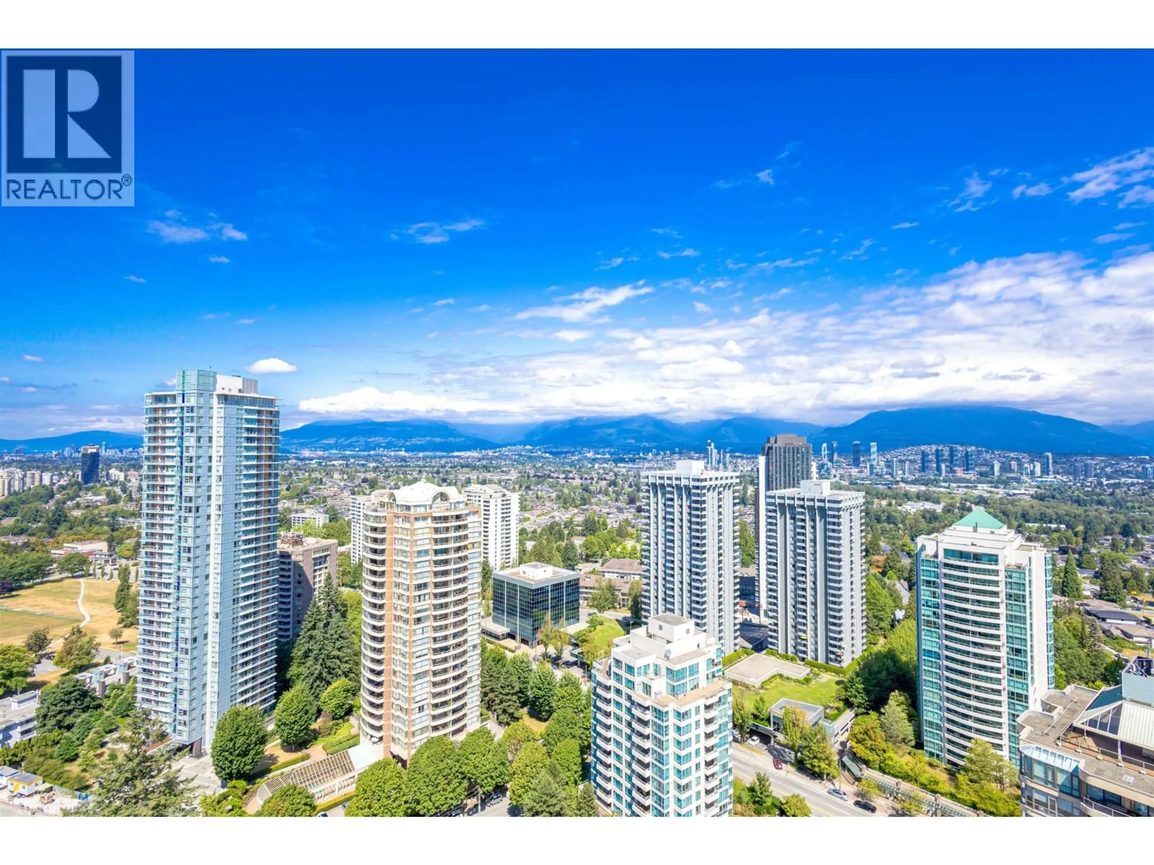 A pic from outside/outdoor area/front of a property/back of a property/a pic from drone, city buildings view from balcony for 2505 - 5987 WILSON AVENUE, Burnaby British Columbia V5H0L7