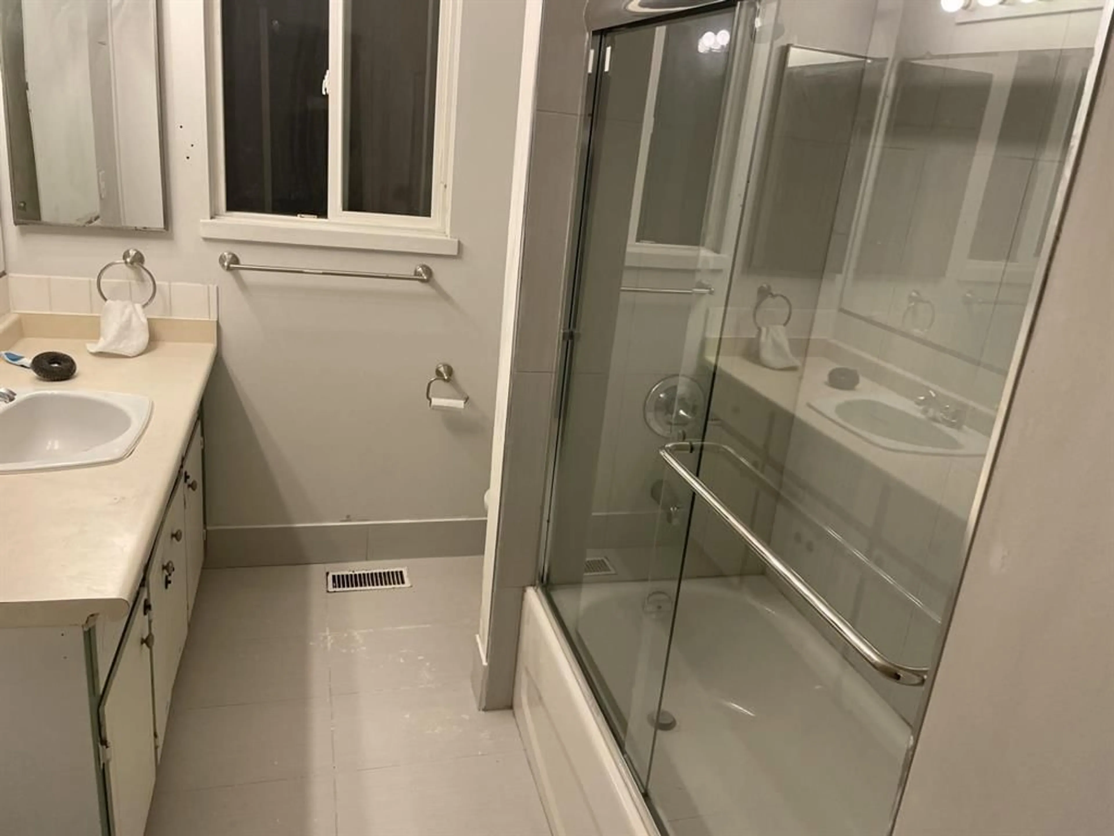 Unknown for 32337 SEAL, Abbotsford British Columbia V2T1K5