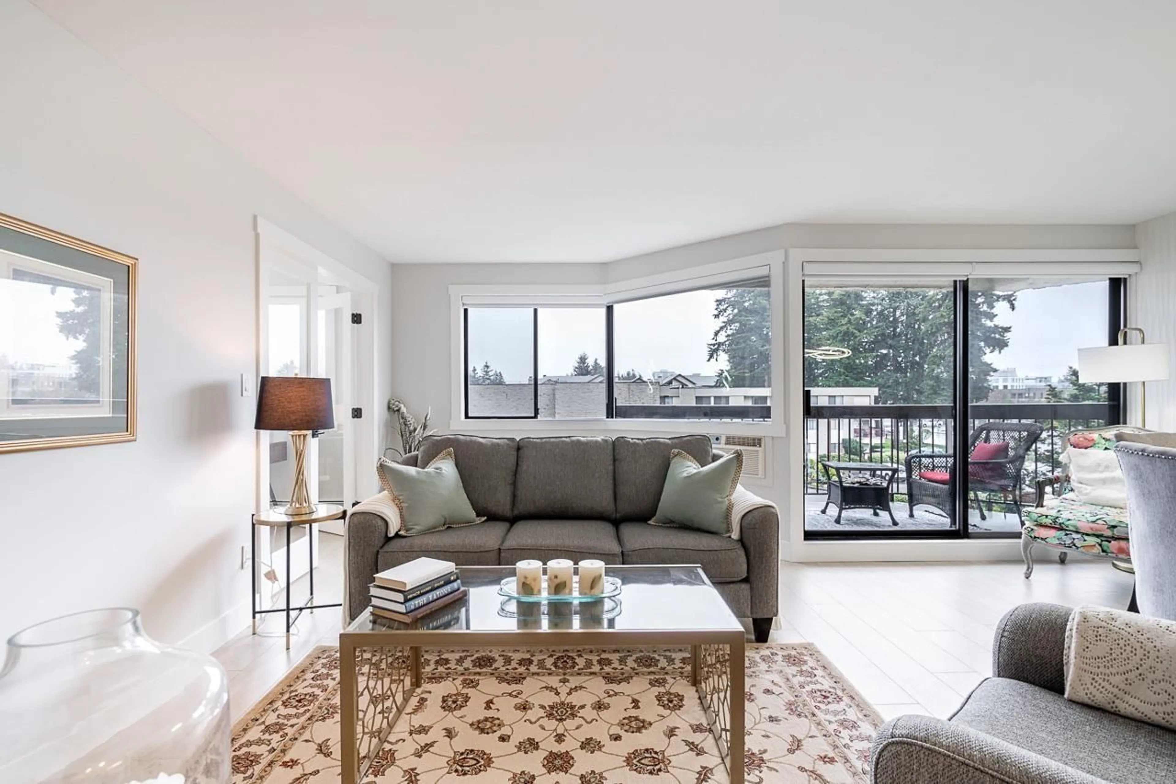 Living room with furniture, unknown for 301 - 31955 OLD YALE, Abbotsford British Columbia V2T4N1