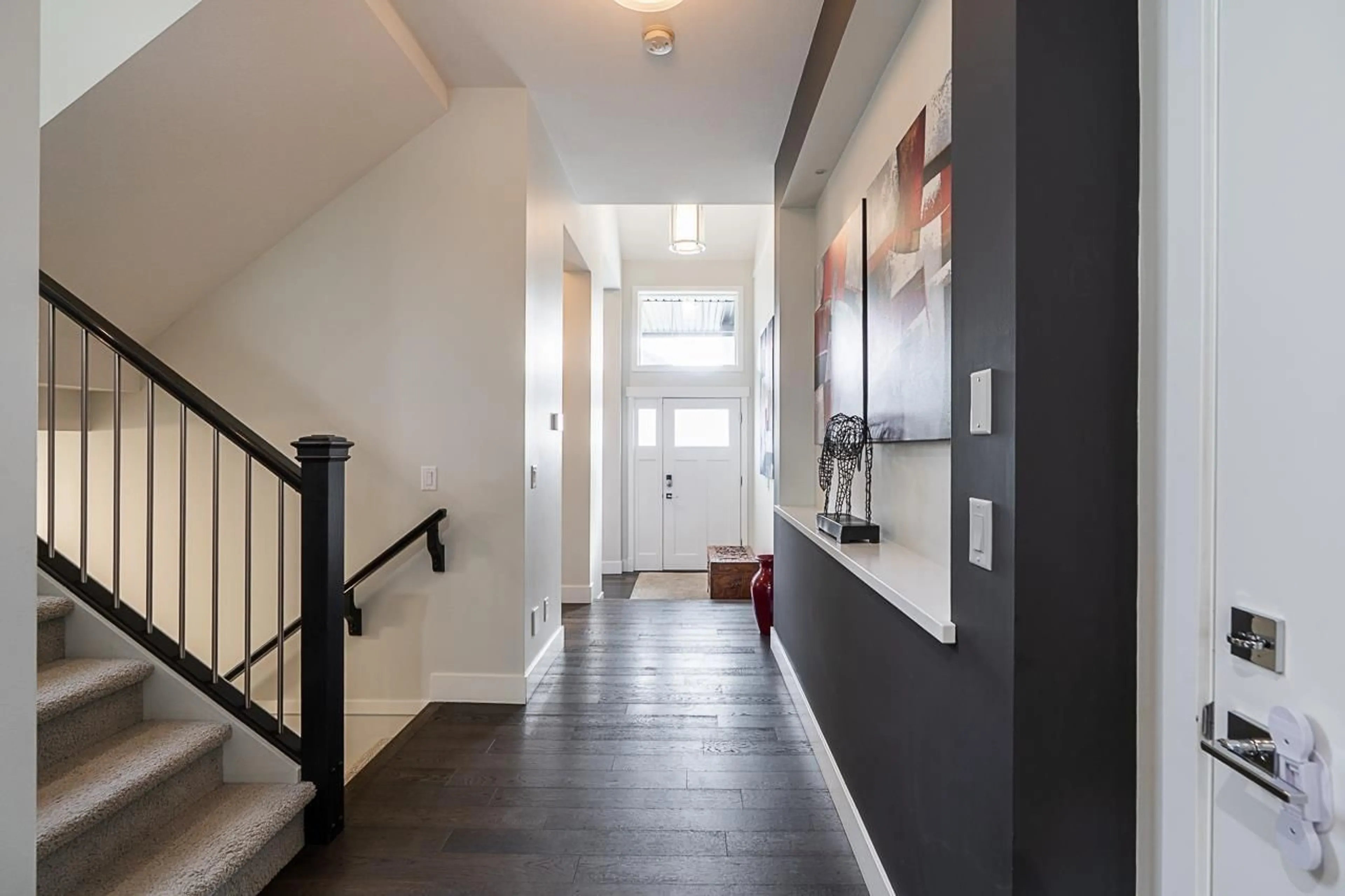 Indoor entryway for 18105 67, Surrey British Columbia V3S7H7