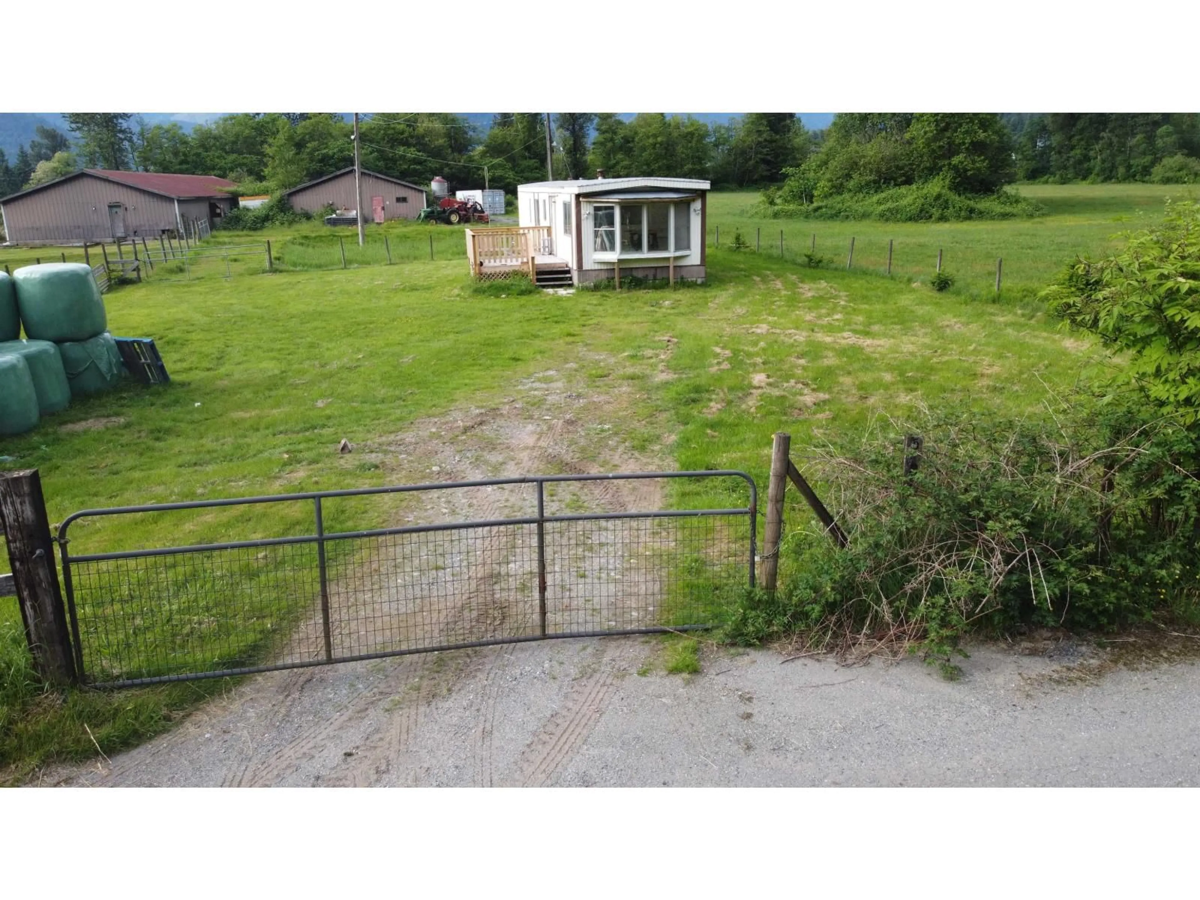 A pic from outside/outdoor area/front of a property/back of a property/a pic from drone, unknown for 58661 DENT ROAD, Hope British Columbia V0X1L2