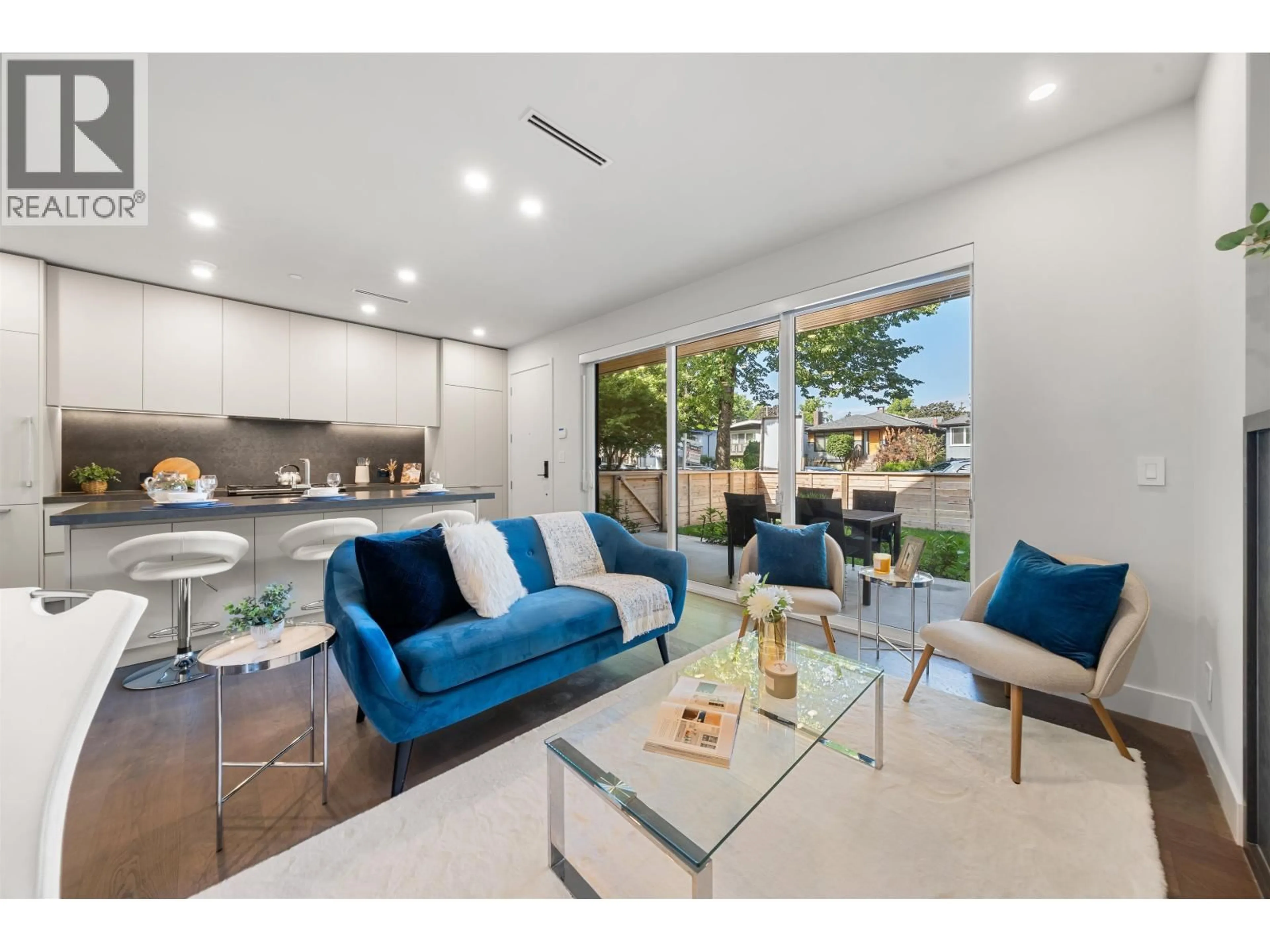 Living room with furniture, unknown for 1 - 620 46TH AVENUE, Vancouver British Columbia V5W2A3