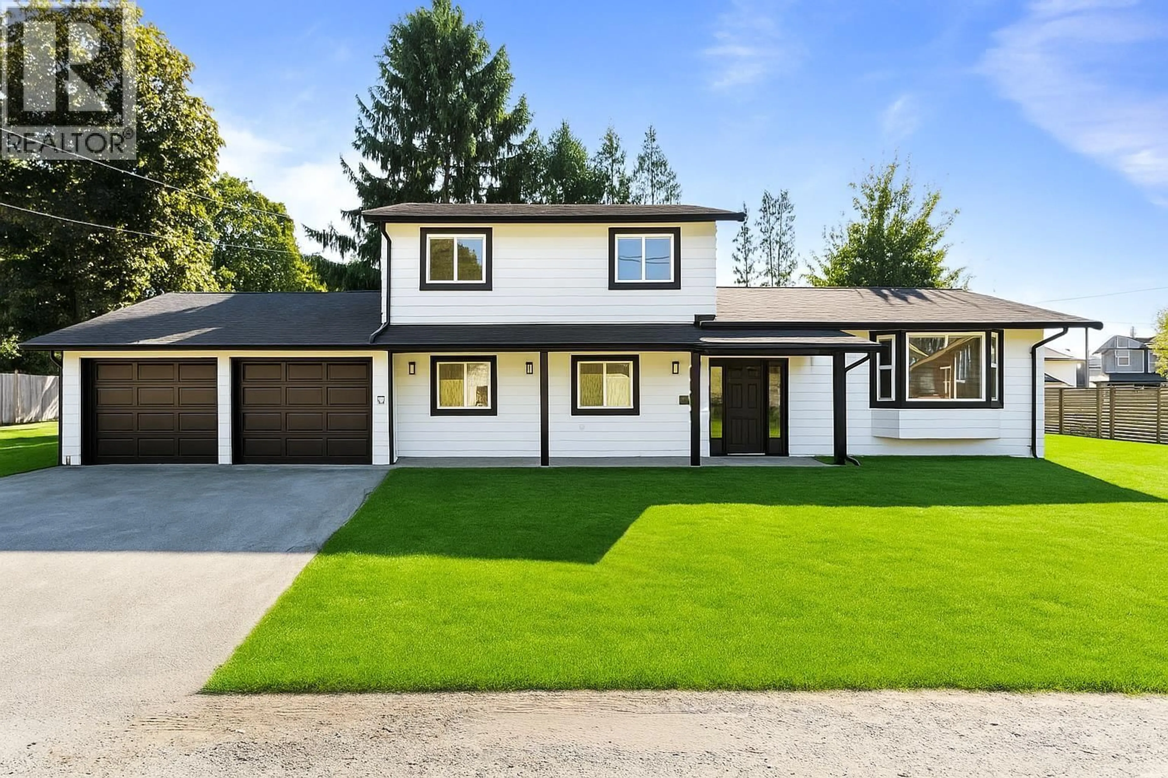 Home with vinyl exterior material, street for 20306 116 AVENUE, Maple Ridge British Columbia V2X1Y3