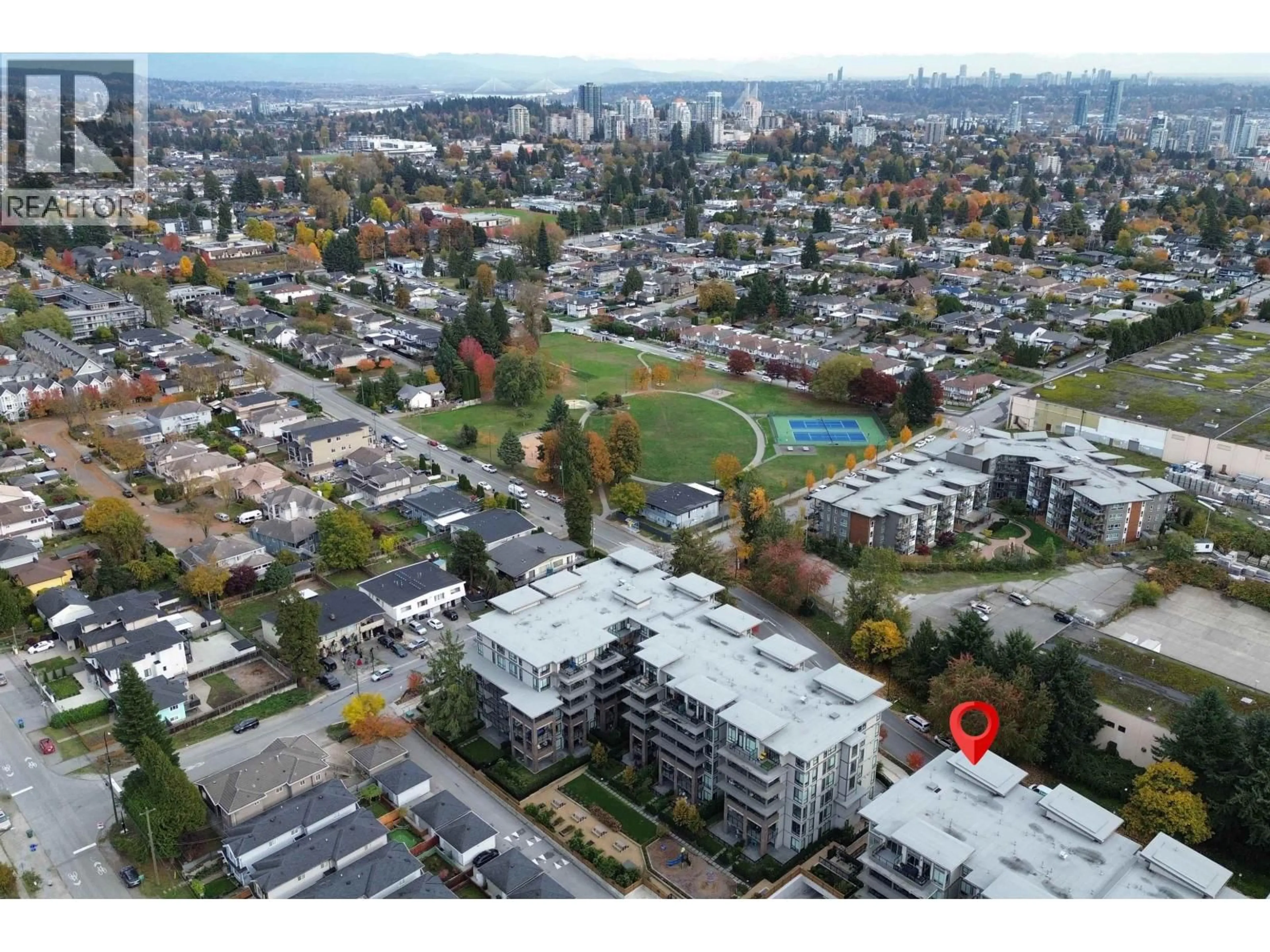 A pic from outside/outdoor area/front of a property/back of a property/a pic from drone, unknown for 607 - 7588 16TH STREET, Burnaby British Columbia V3N0H8