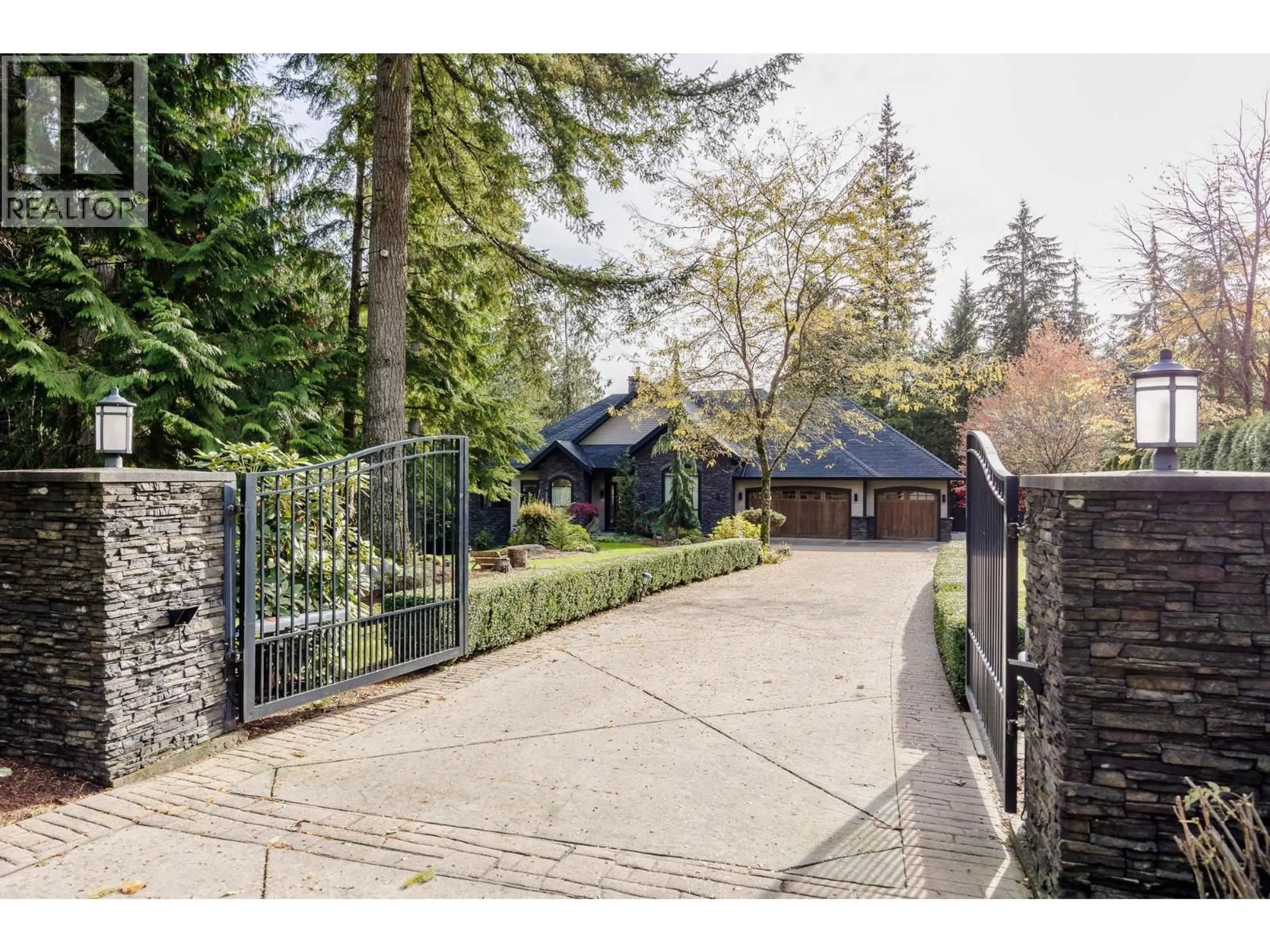 A pic from outside/outdoor area/front of a property/back of a property/a pic from drone, street for 27552 128 AVENUE, Maple Ridge British Columbia V2W1N5