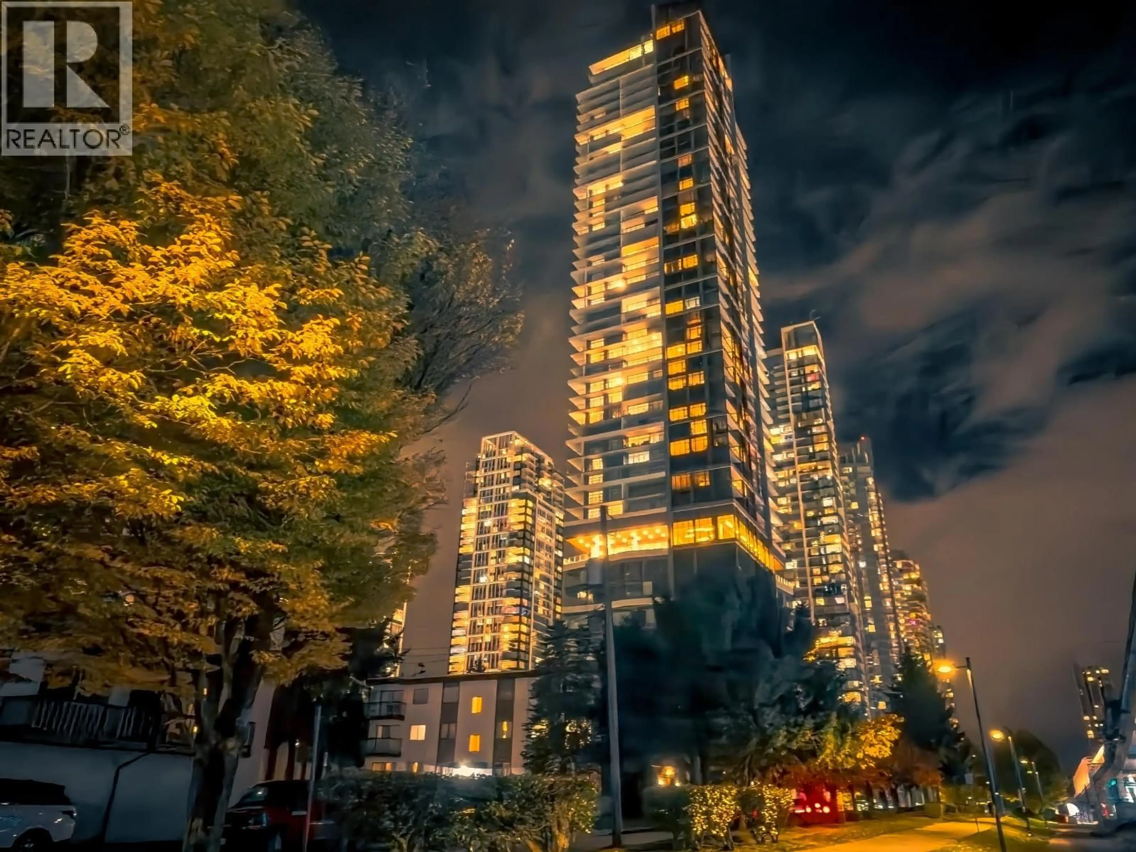 Unknown for 2001 - 6511 SUSSEX AVENUE, Burnaby British Columbia V5H0K5