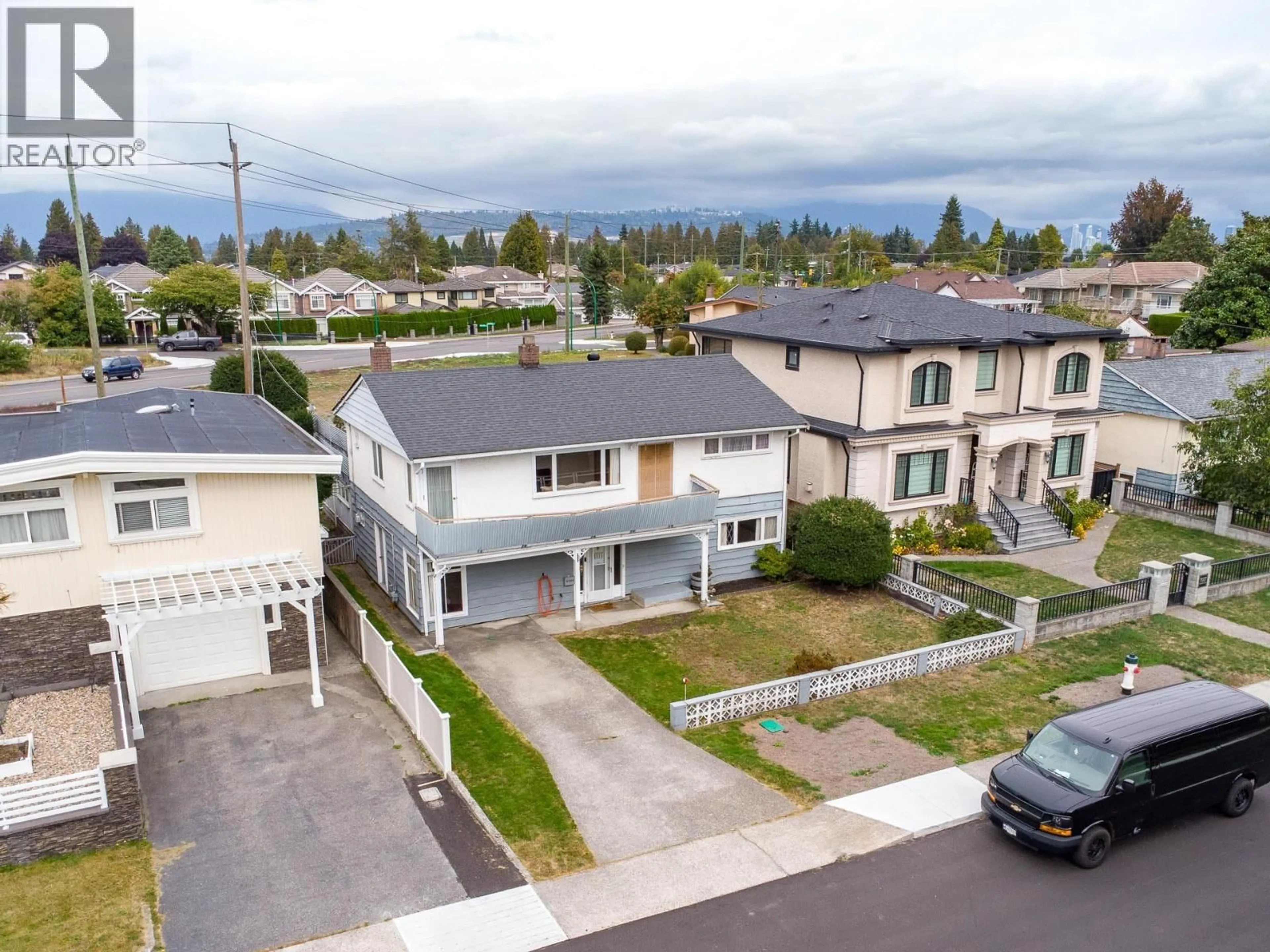 A pic from outside/outdoor area/front of a property/back of a property/a pic from drone, street for 6995 MCBRIDE STREET, Burnaby British Columbia V5E1R1