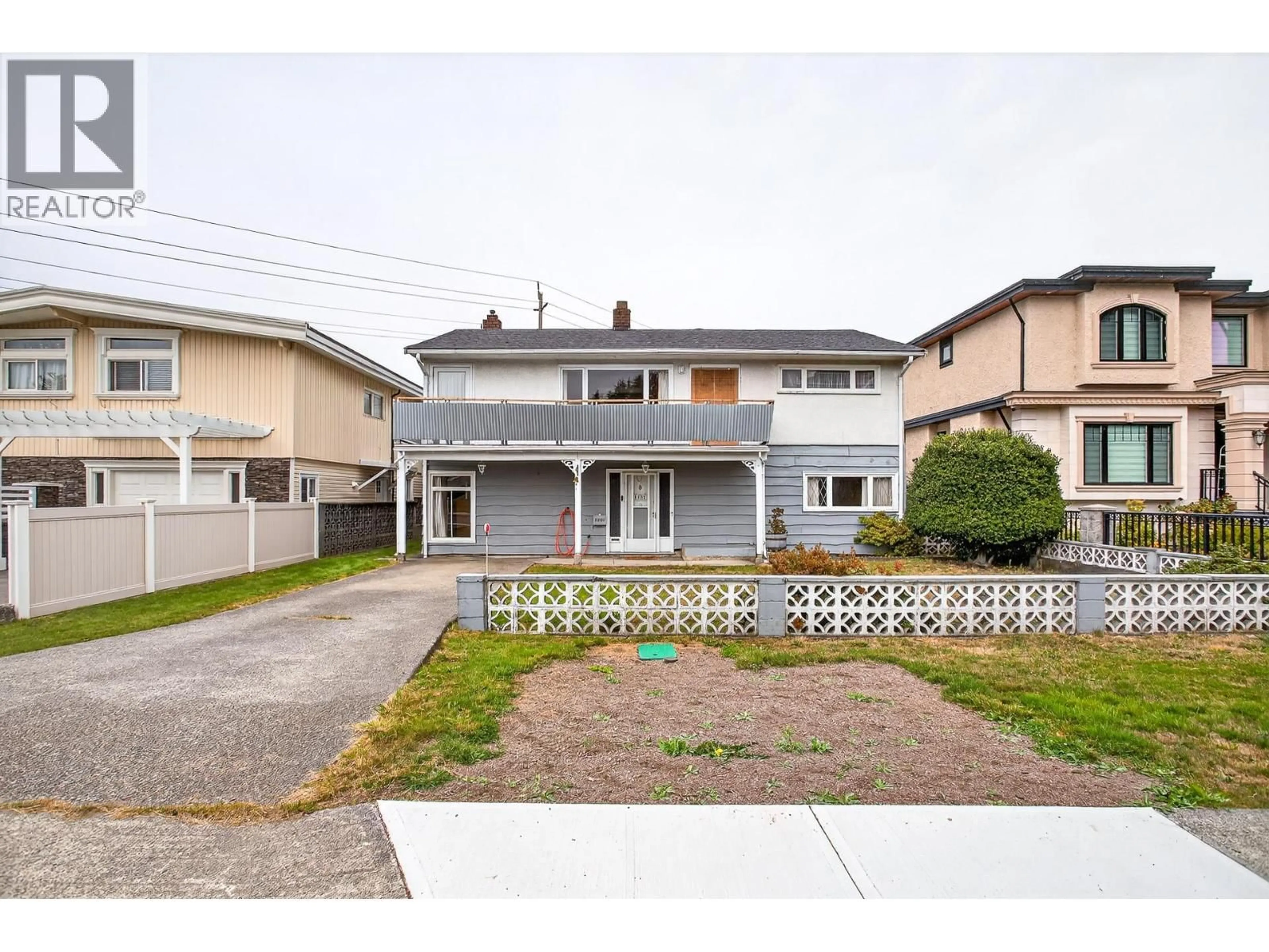A pic from outside/outdoor area/front of a property/back of a property/a pic from drone, street for 6995 MCBRIDE STREET, Burnaby British Columbia V5E1R1