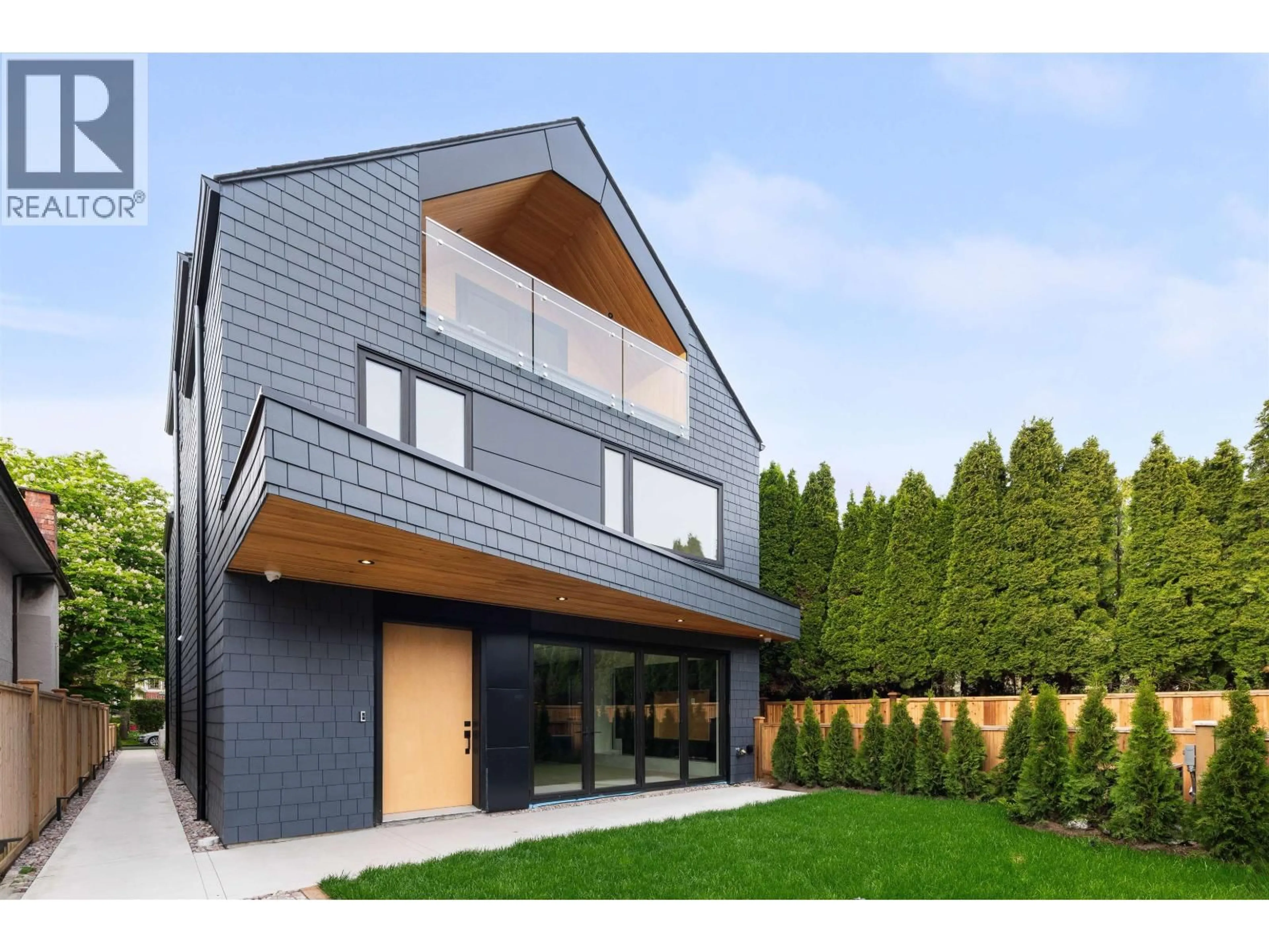 Home with brick exterior material, unknown for 2 - 2764 14TH AVENUE, Vancouver British Columbia V6K2X2