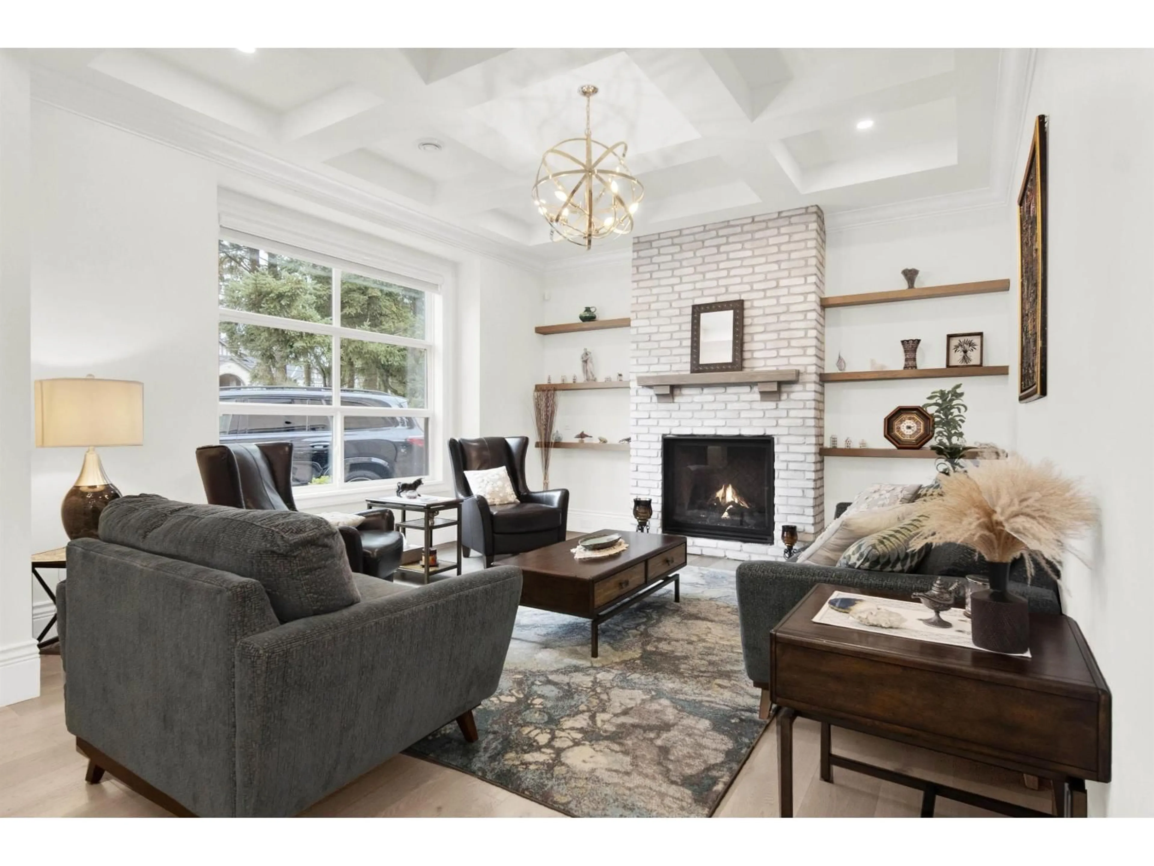 Living room with furniture, unknown for 20208 42, Langley British Columbia V3A3A6