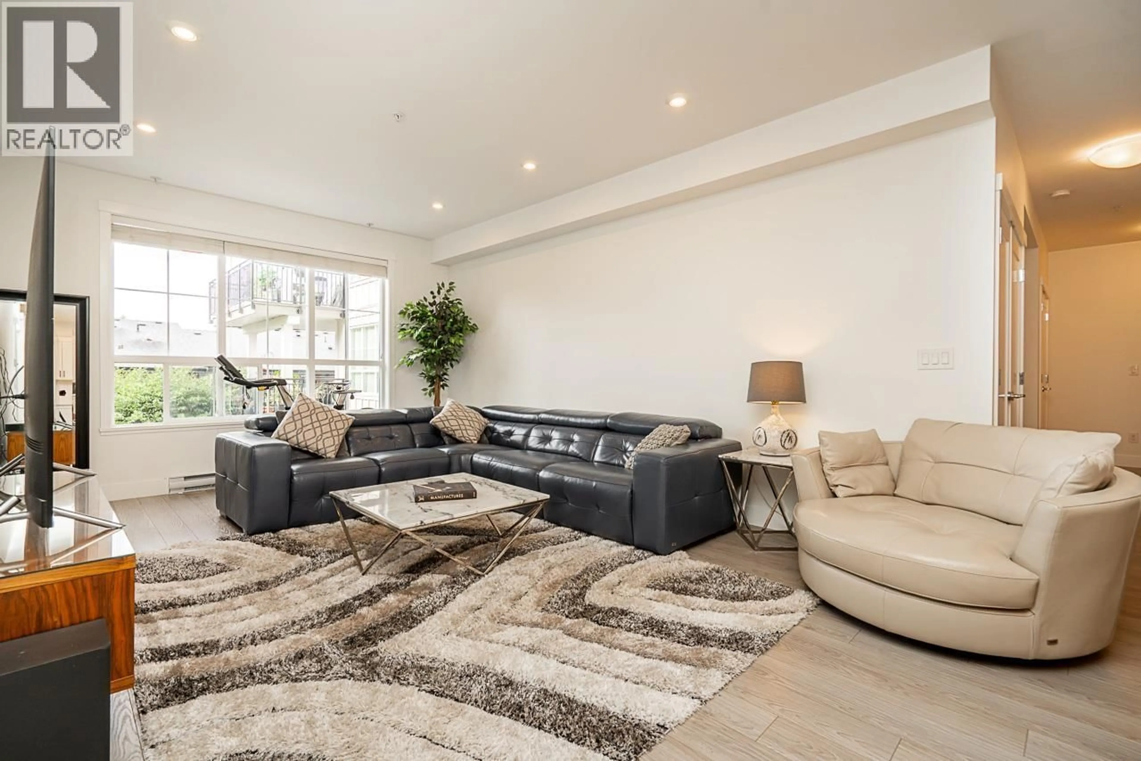 Living room with furniture, unknown for 204 - 12367 224 STREET, Maple Ridge British Columbia V6C3P6