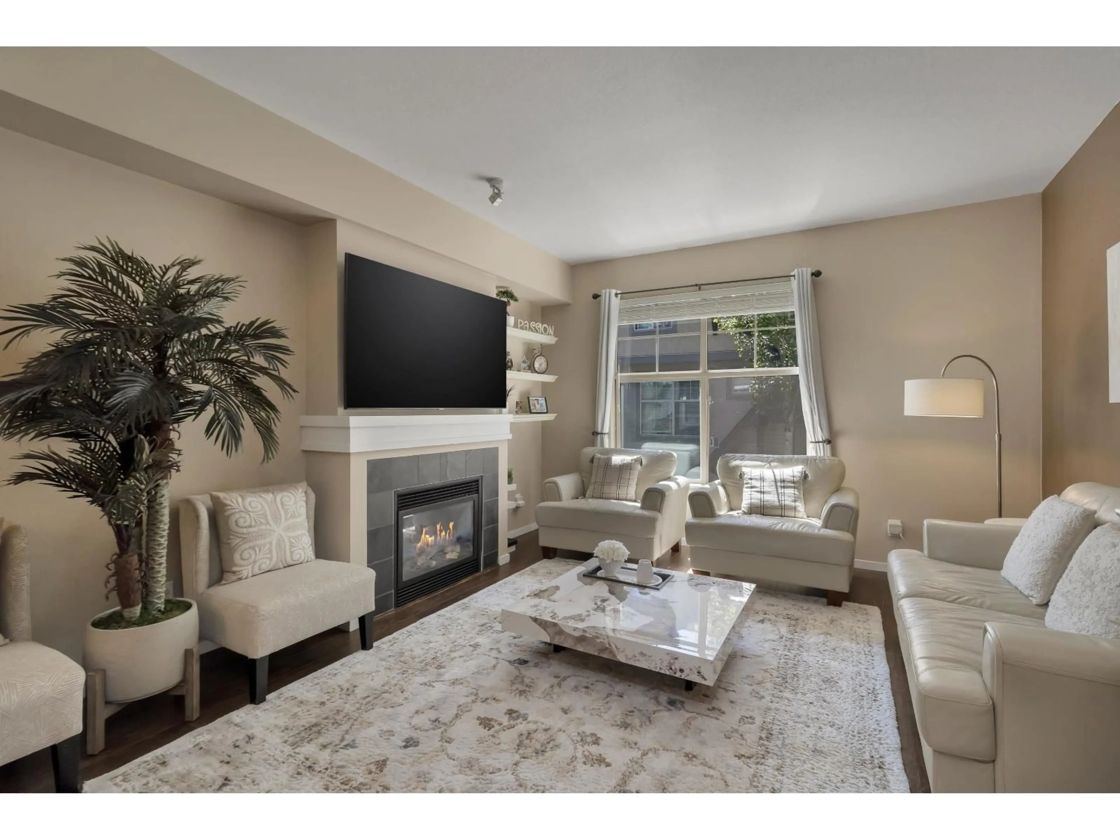 Living room with furniture, unknown for 94 - 15152 62A, Surrey British Columbia V3S1V1