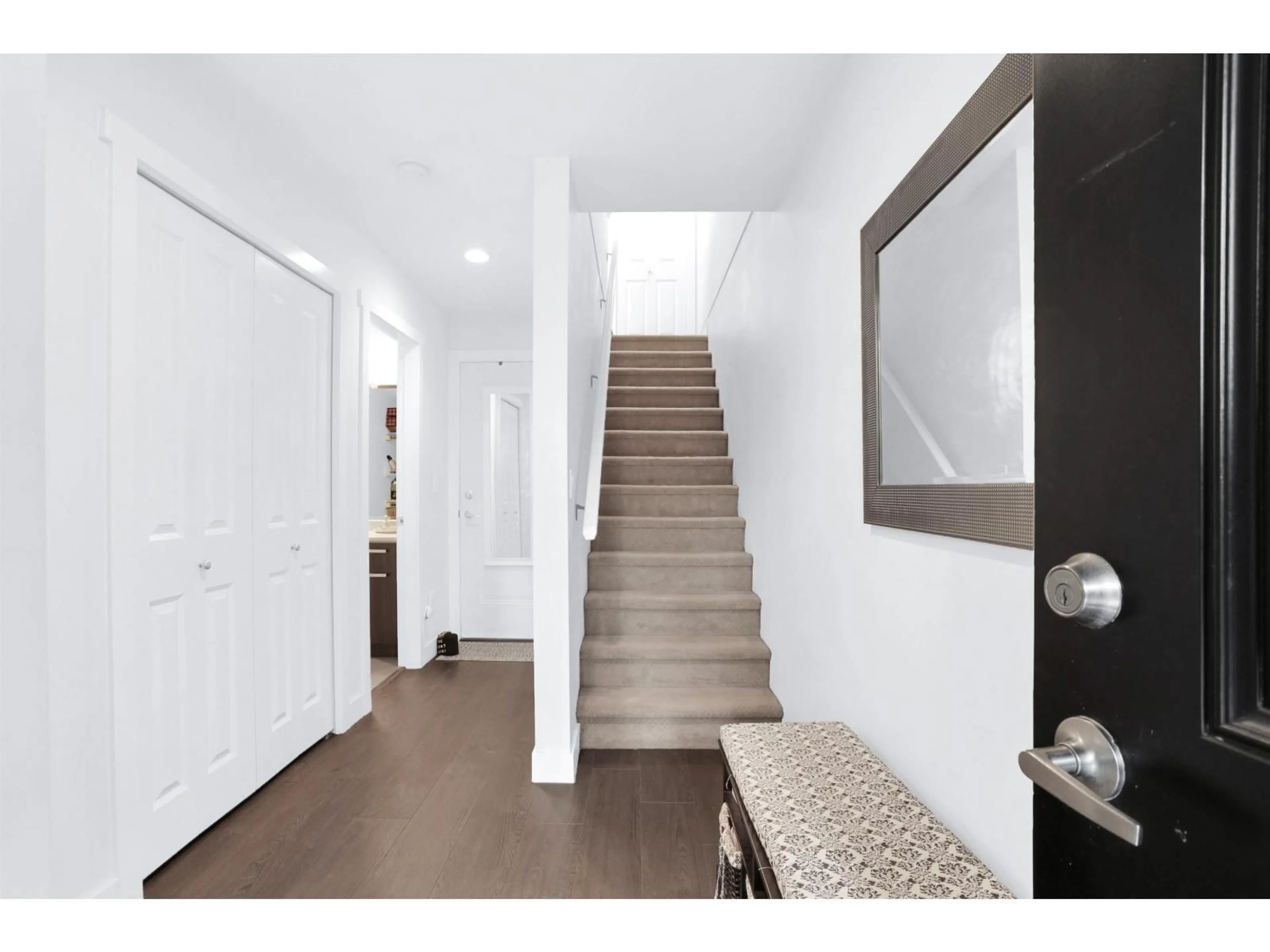 Indoor entryway for 21 - 5888 144, Surrey British Columbia V3X0G8