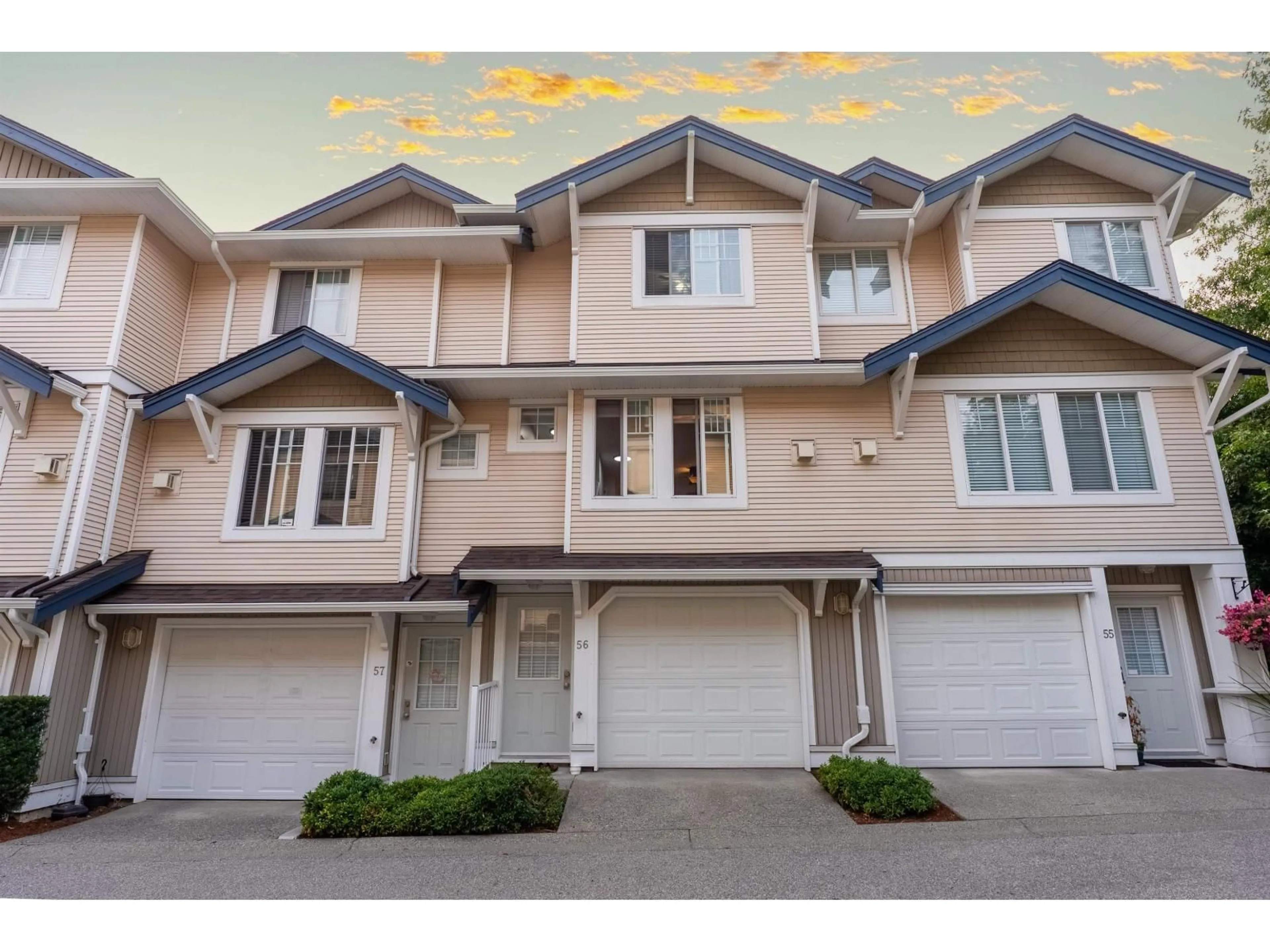 Home with vinyl exterior material, street for 56 - 6533 121, Surrey British Columbia V3W1M5