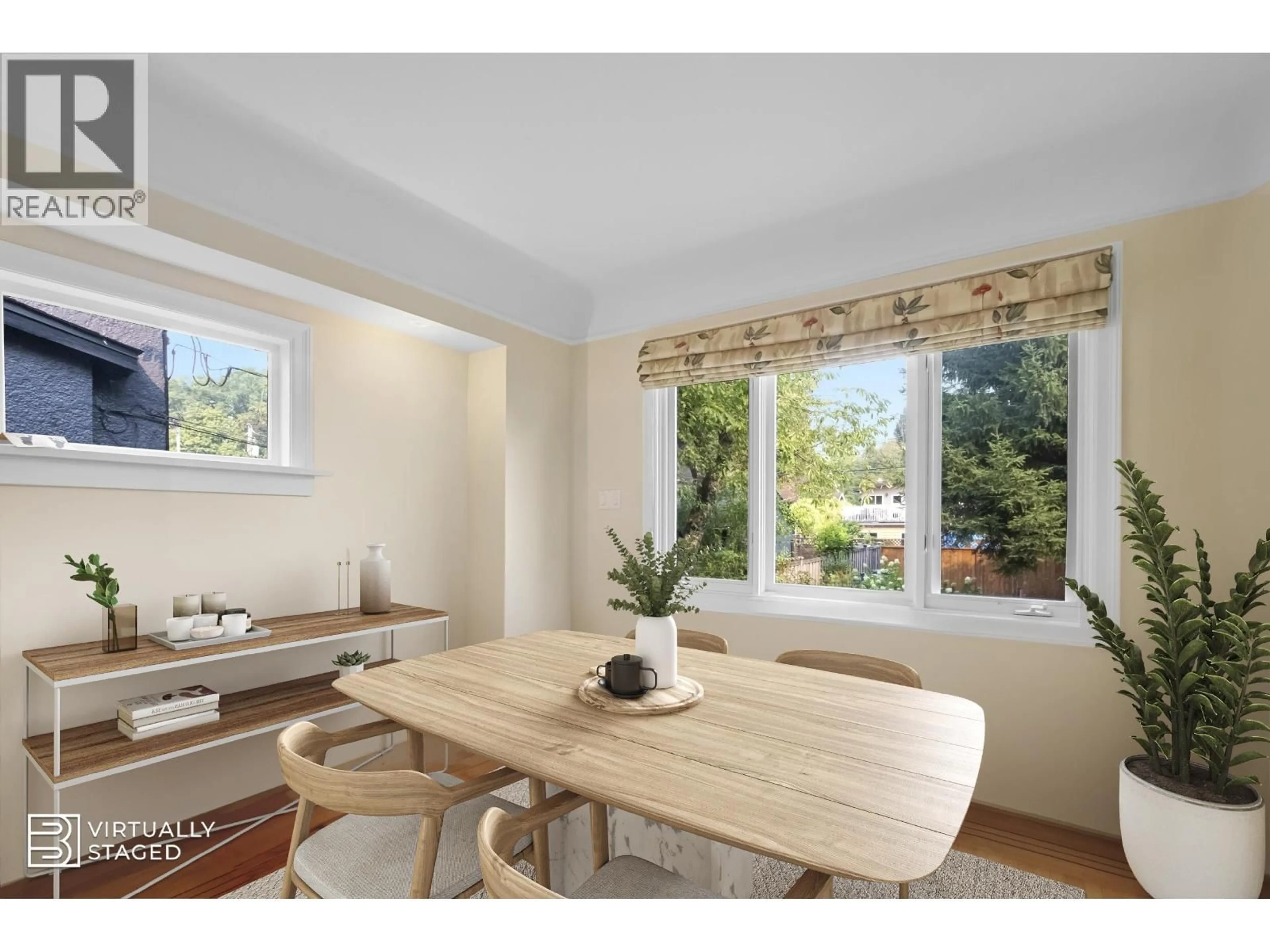 Dining room, wood/laminate floor for 3247 30TH AVENUE, Vancouver British Columbia V6L1Z5